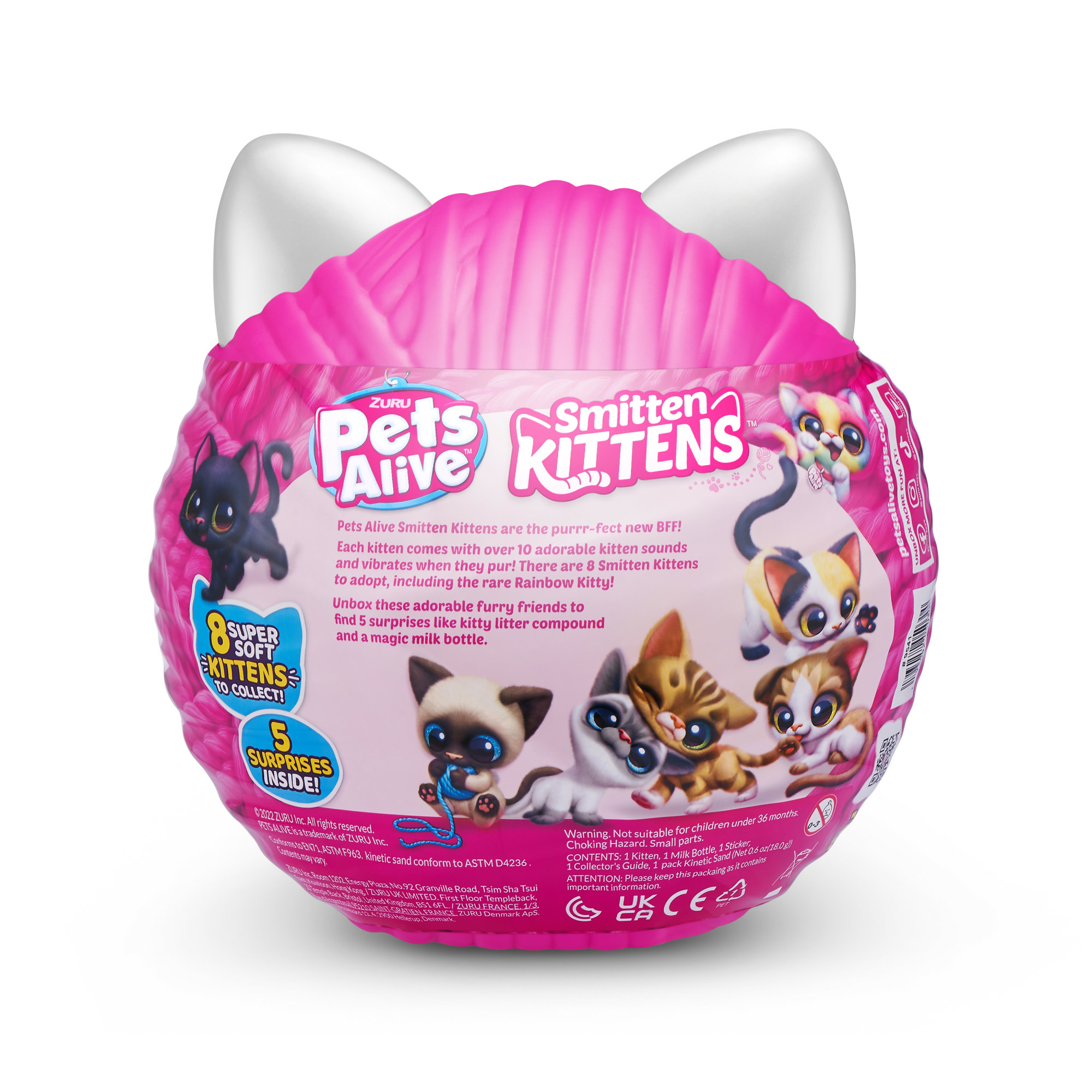 Una palla di filo rosa con confezione di giocattoli per gattini. La confezione presenta immagini di gattini.