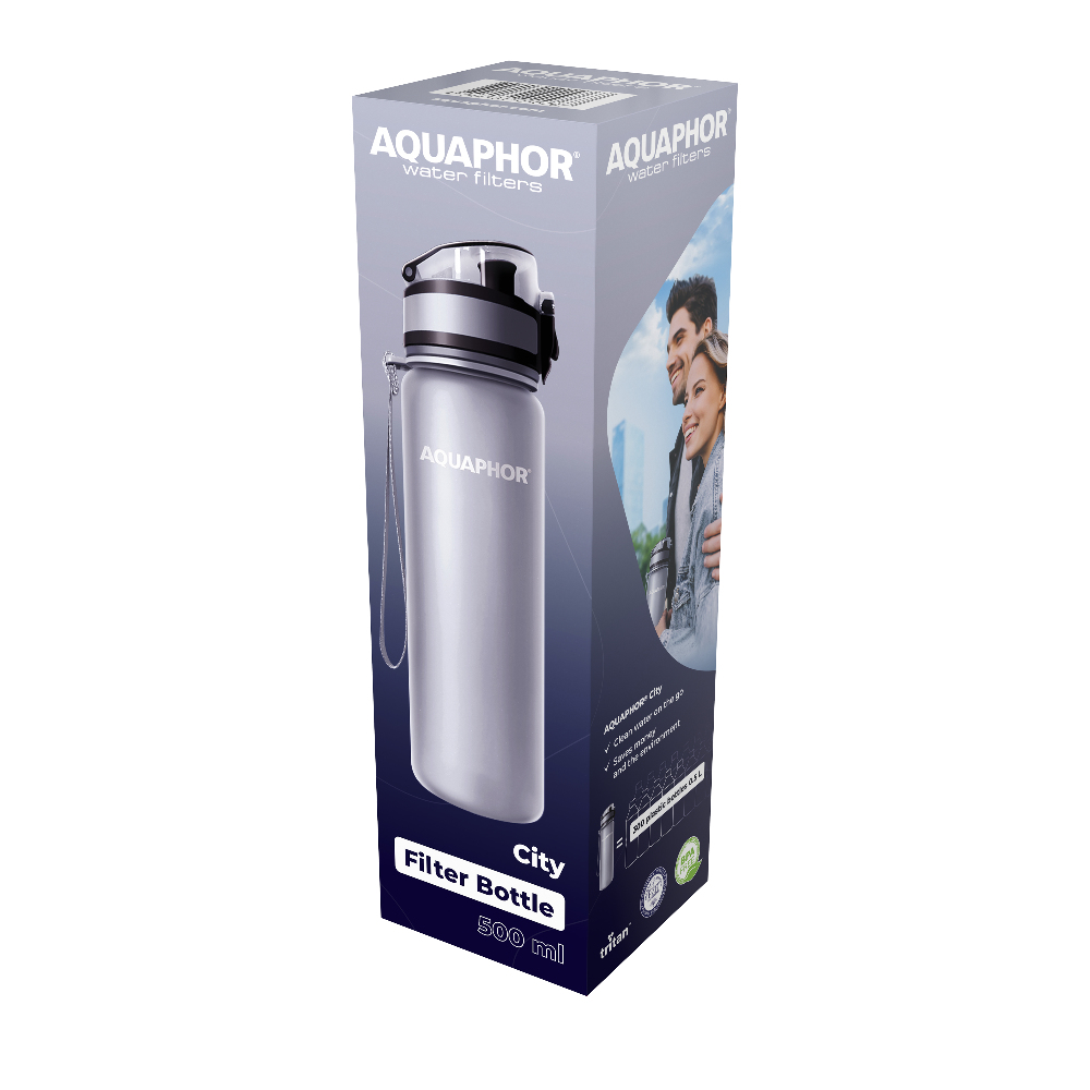Wasserflasche in einer Box mit Text 'AQUAPHOR', 'City' und 'Filter Bottle'. Weißer Hintergrund.