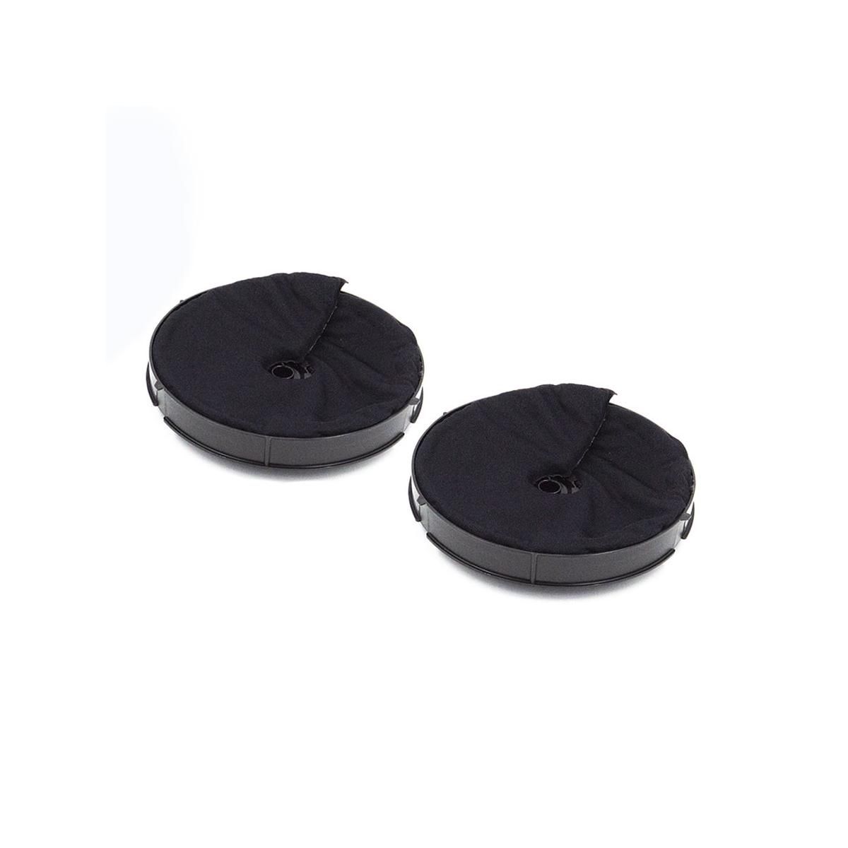 Dwa czarne, okrągłe filtry z czarnym materiałem na górze, na białym tle.