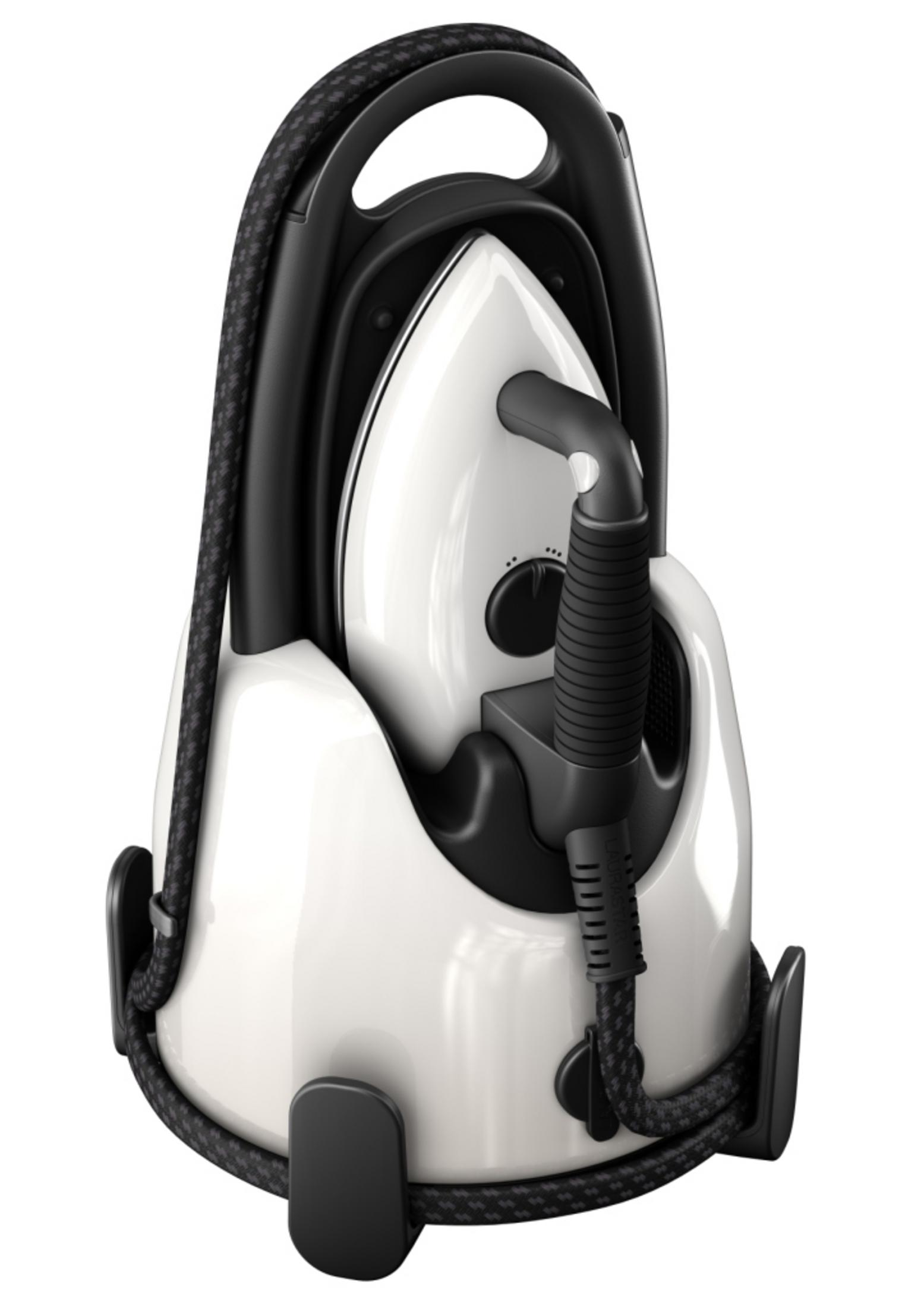 Biało-czarna stacja do prasowania parą z czarnym kablem, żelazkiem i podstawą, na białym tle.