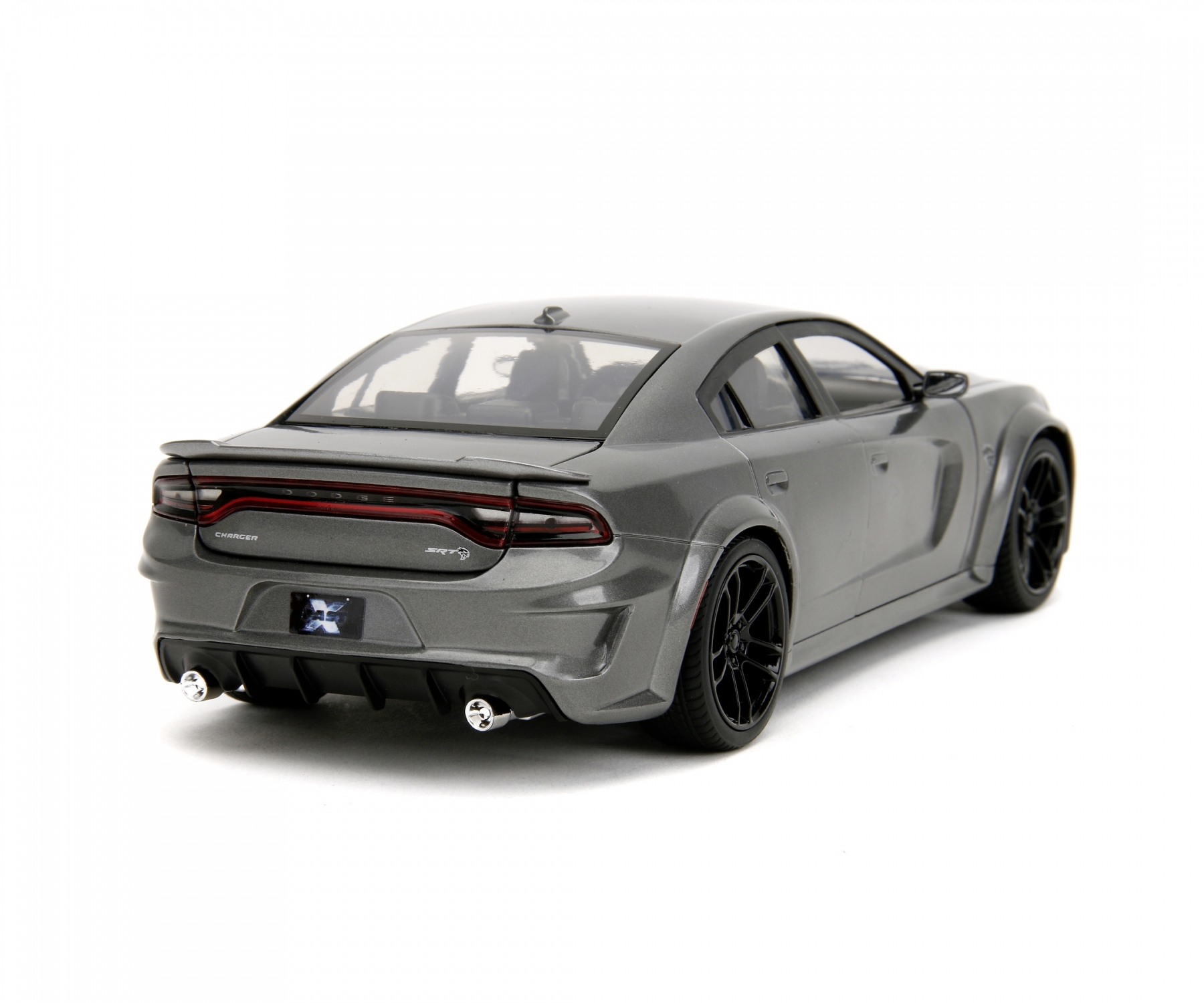 Szary model samochodu Dodge Charger SRT Hellcat, widok z tyłu, na białej powierzchni.
