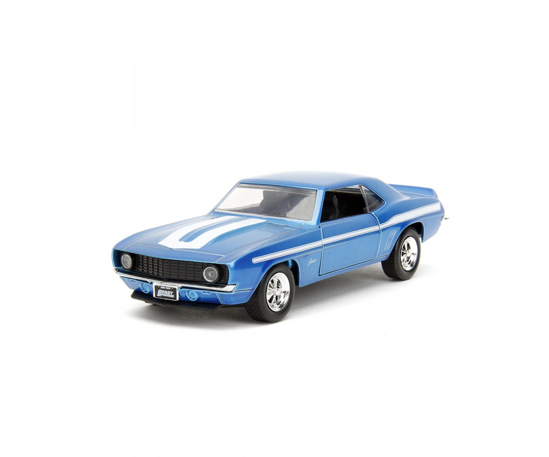 Voiture classique bleue avec rayures blanches sur fond blanc.