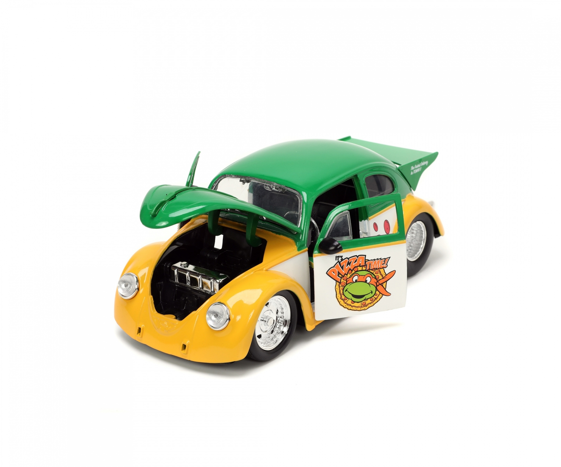 Grünes und gelbes VW Käfer Spielzeugauto mit offener Motorhaube, offener Tür und 'Pizza Time' Logo.