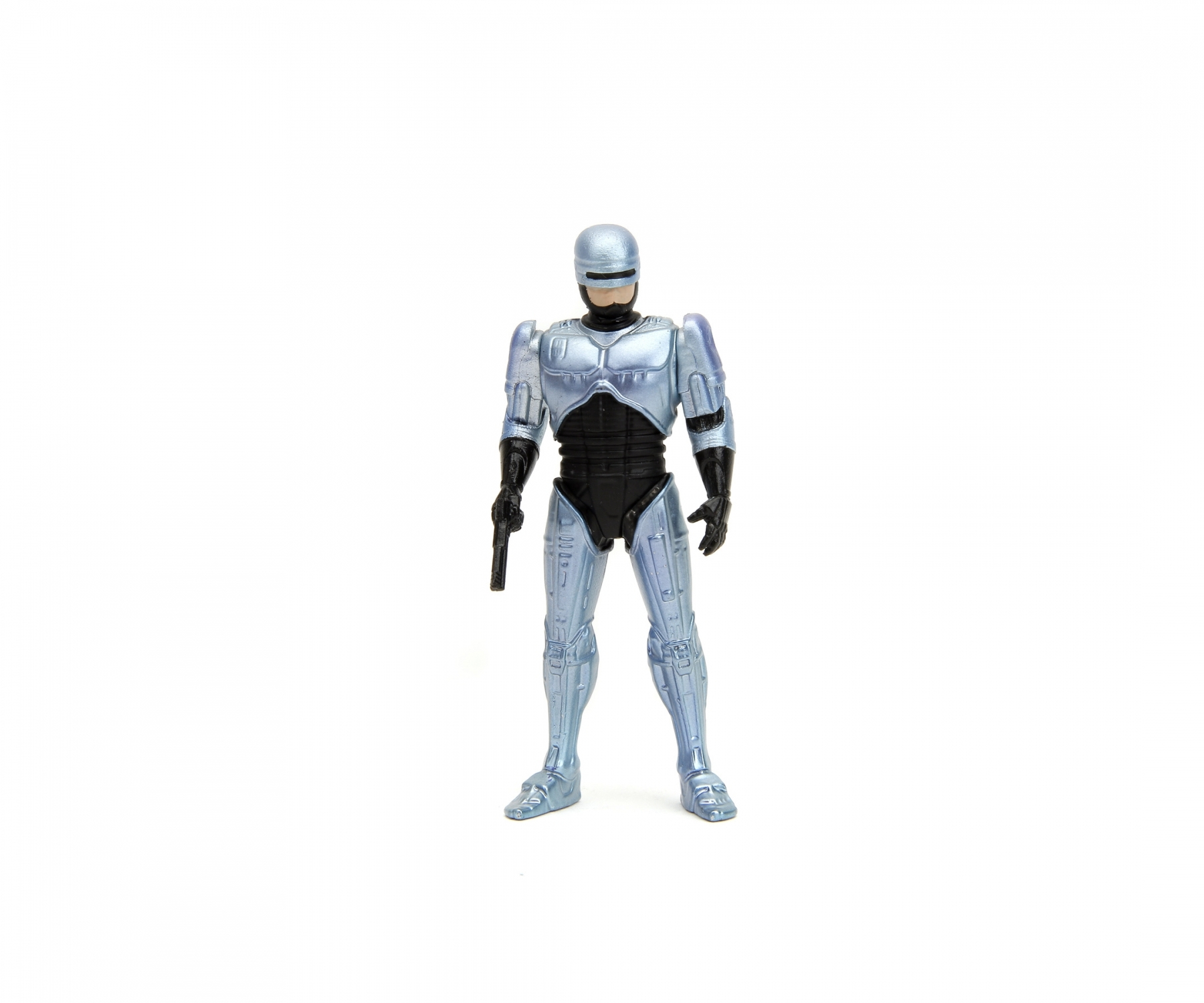 Una action figure di Robocop argentata e blu in piedi su uno sfondo bianco.