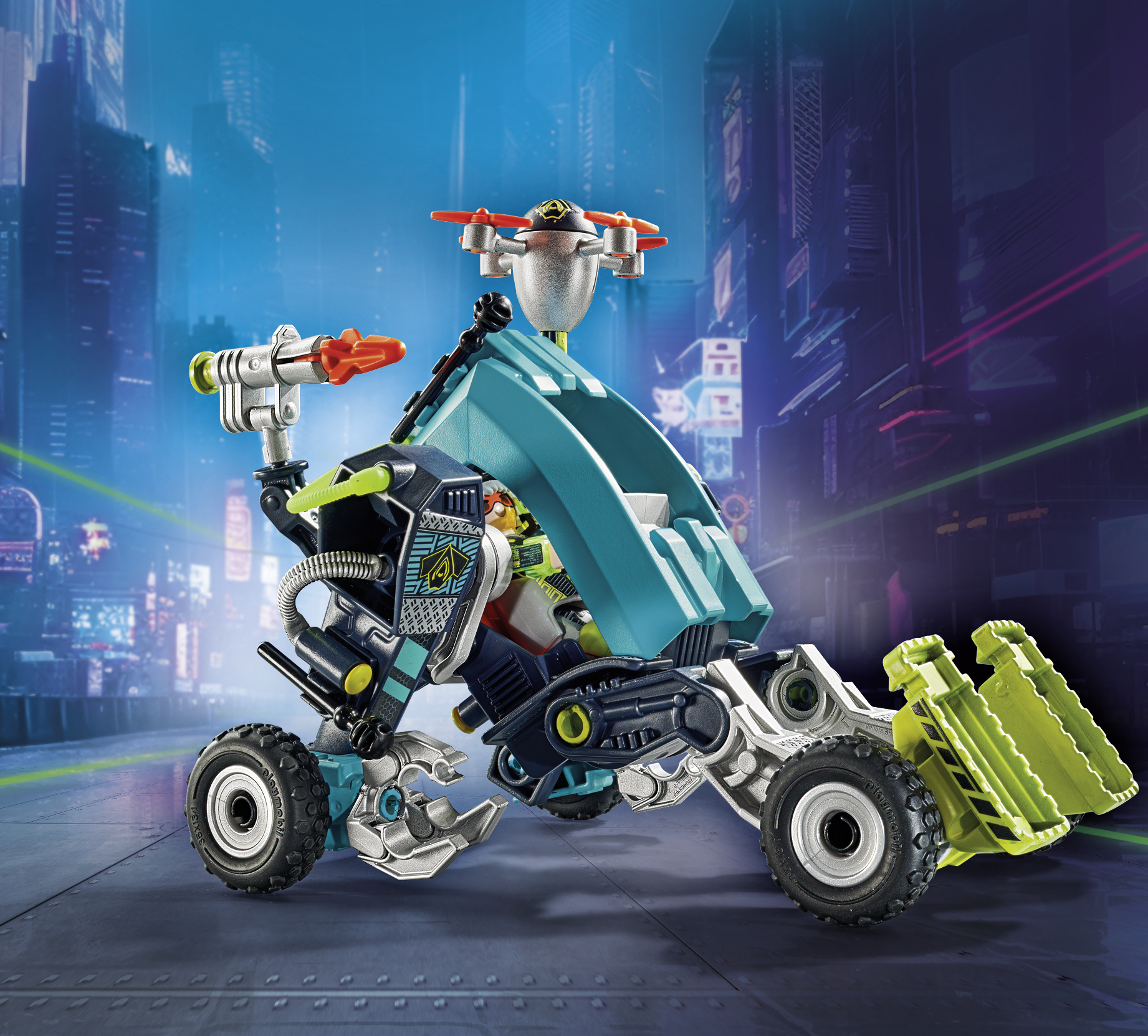 Niebiesko-zielony pojazd zabawkowy o futurystycznym designie. W środku jest robot. Tło przedstawia futurystyczne miasto w nocy.