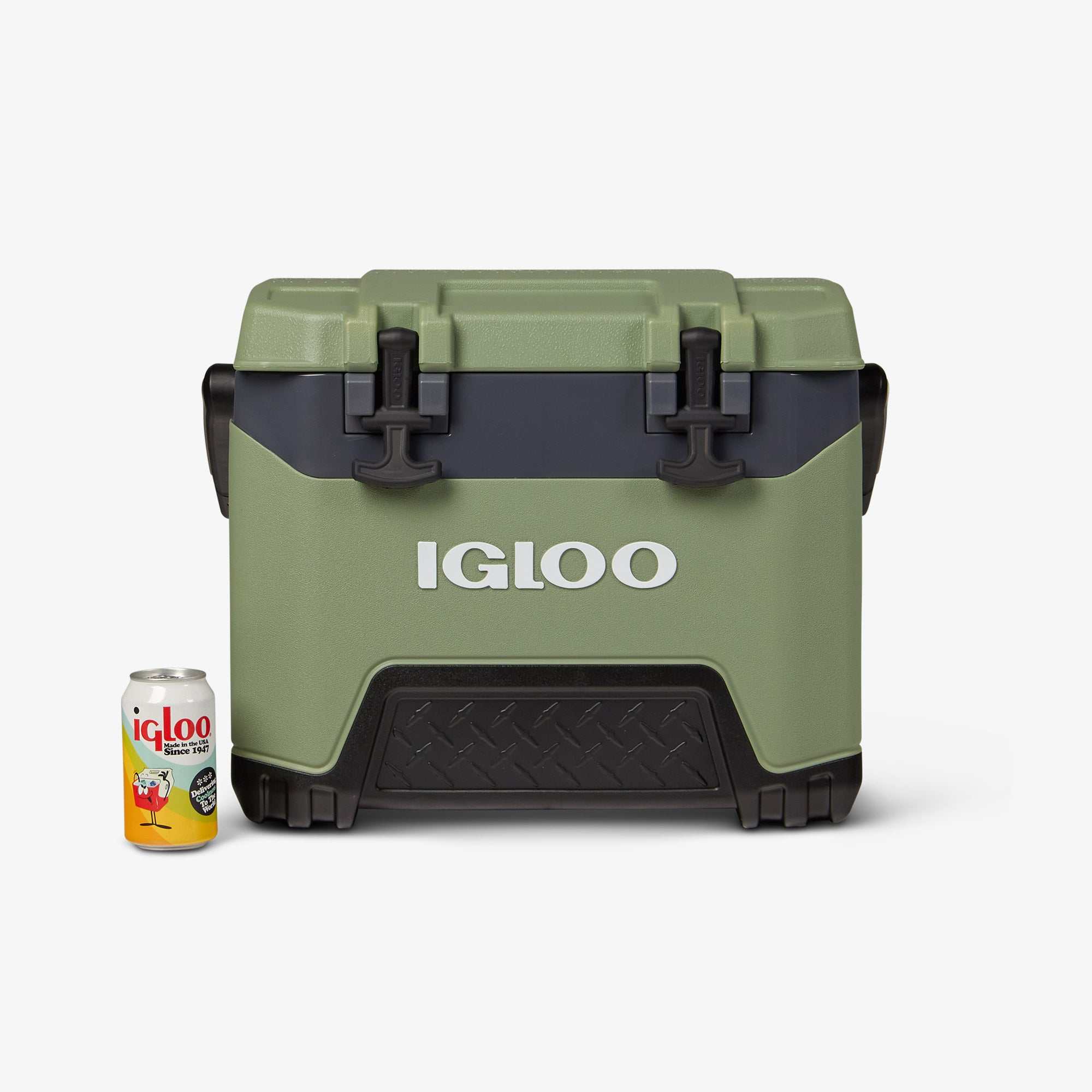 Contenitore termico Igloo verde e grigio con una lattina di soda Igloo. Logo Igloo visibile.