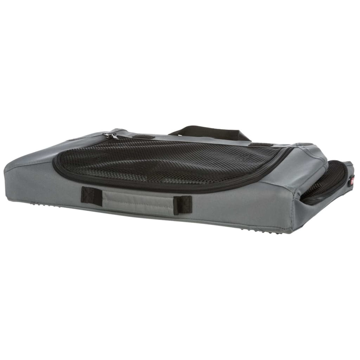 Szary transporter dla zwierząt, górna siatka, widok z boku, uchwyt do przenoszenia. Tło białe.