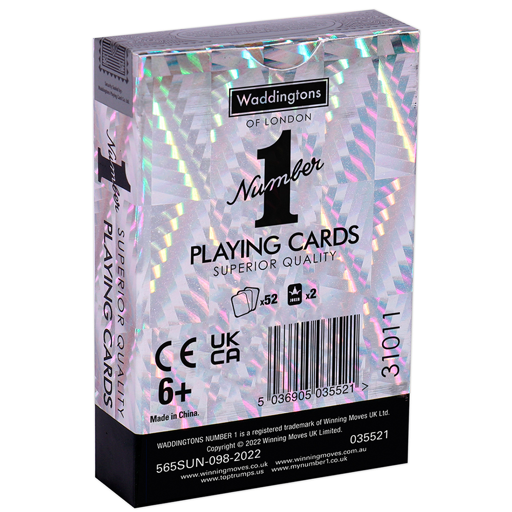 Boîte de cartes à jouer. La boîte est argentée et noire. L'emballage indique les cartes à jouer Waddington's Number 1.