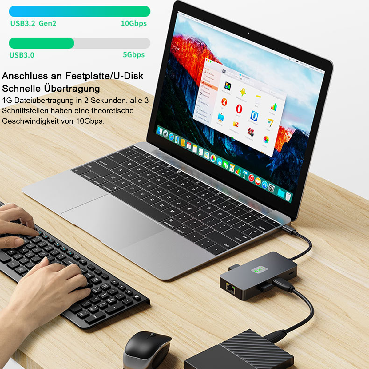 Laptop mit Tastatur und Maus, verbunden mit einem Hub. USB-Verbindungsinformationen. Weißer Hintergrund.