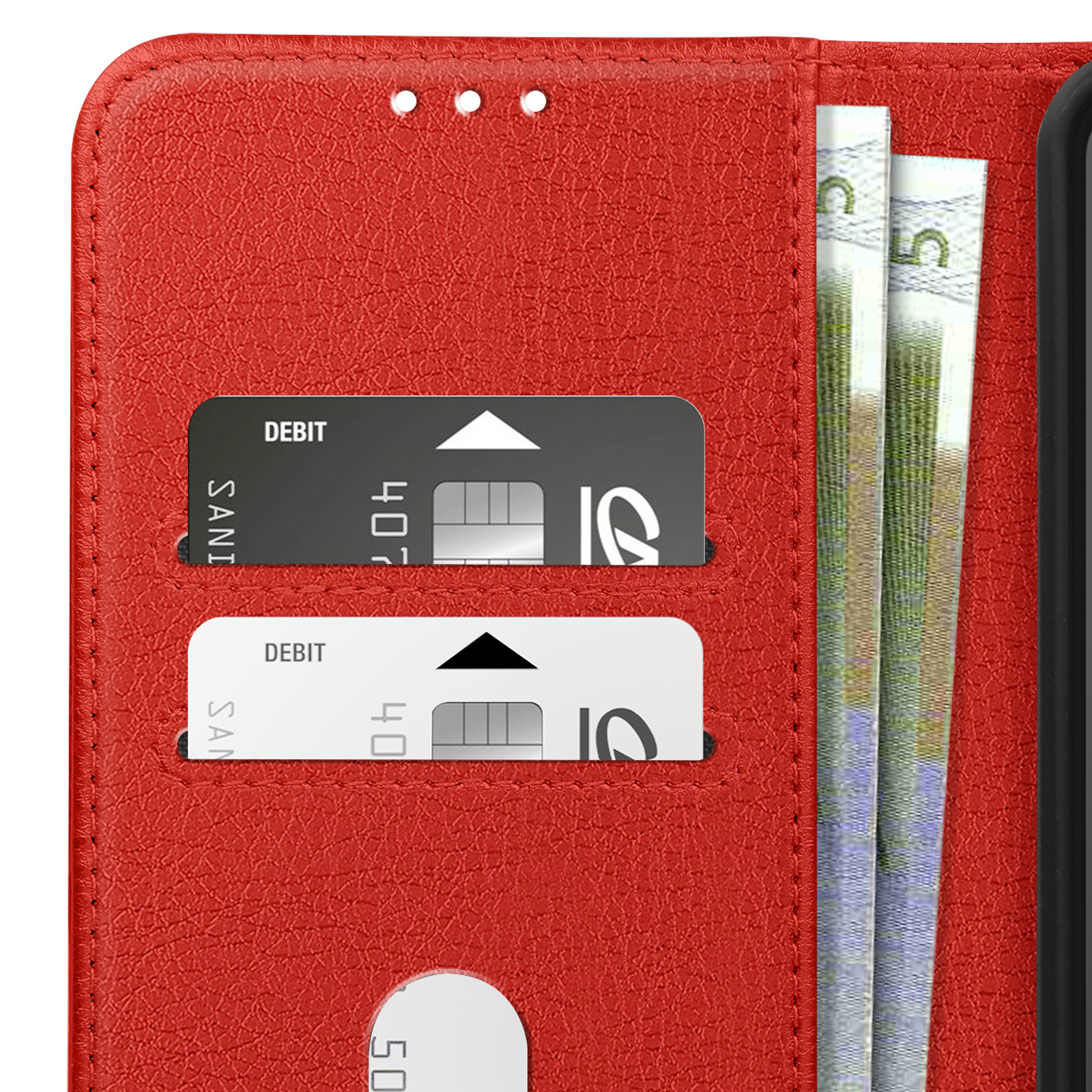 Custodia rossa per telefono aperta, con carte negli slot. Lo sfondo è nero.