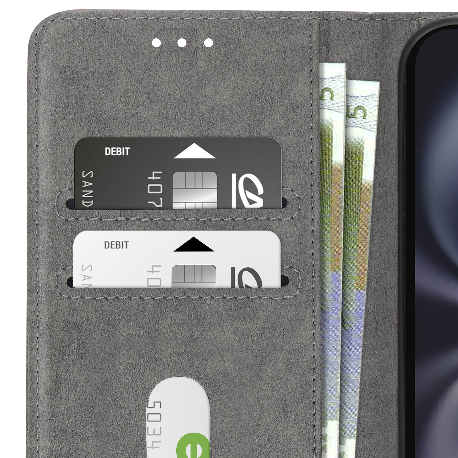 Custodia grigia per telefono aperta con carte di debito e denaro all'interno. Lo schermo del telefono non è visibile.