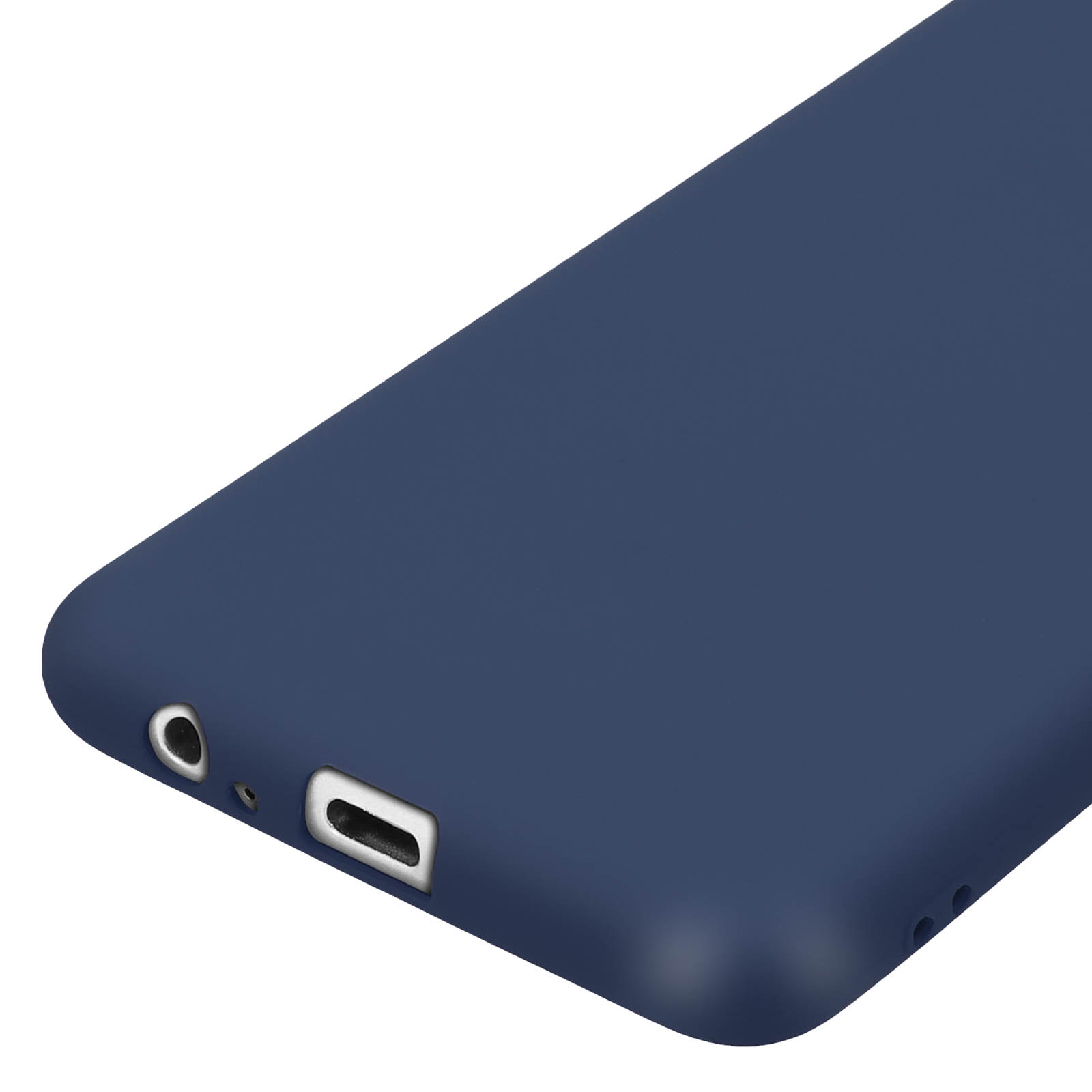 Primo piano della parte inferiore di un telefono blu scuro. Mostra porta di ricarica e fori per altoparlanti.
