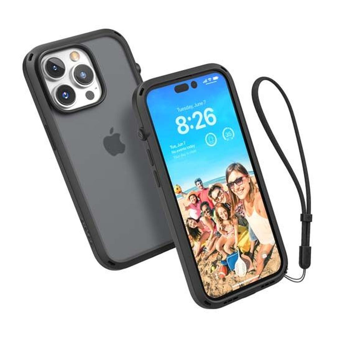 Due iPhone in custodie, uno mostra un'immagine della spiaggia, l'altro è una custodia scura. Entrambi neri.