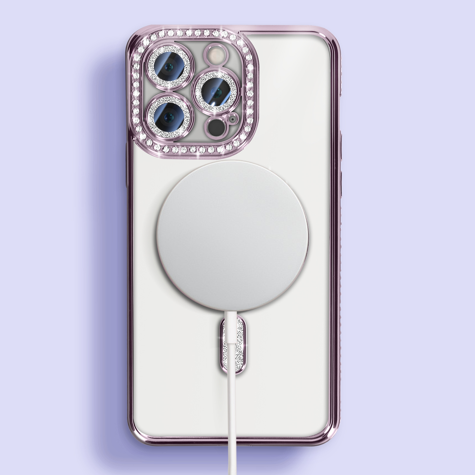 Custodia trasparente con cornice rosa e diamanti intorno agli obiettivi della fotocamera.