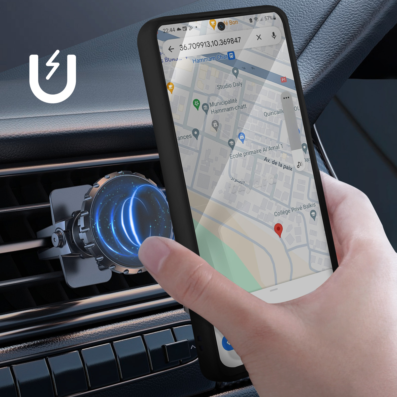 Telefon in Autohalterung mit Karte. Hand berührt Bildschirm, Energiesymbol.