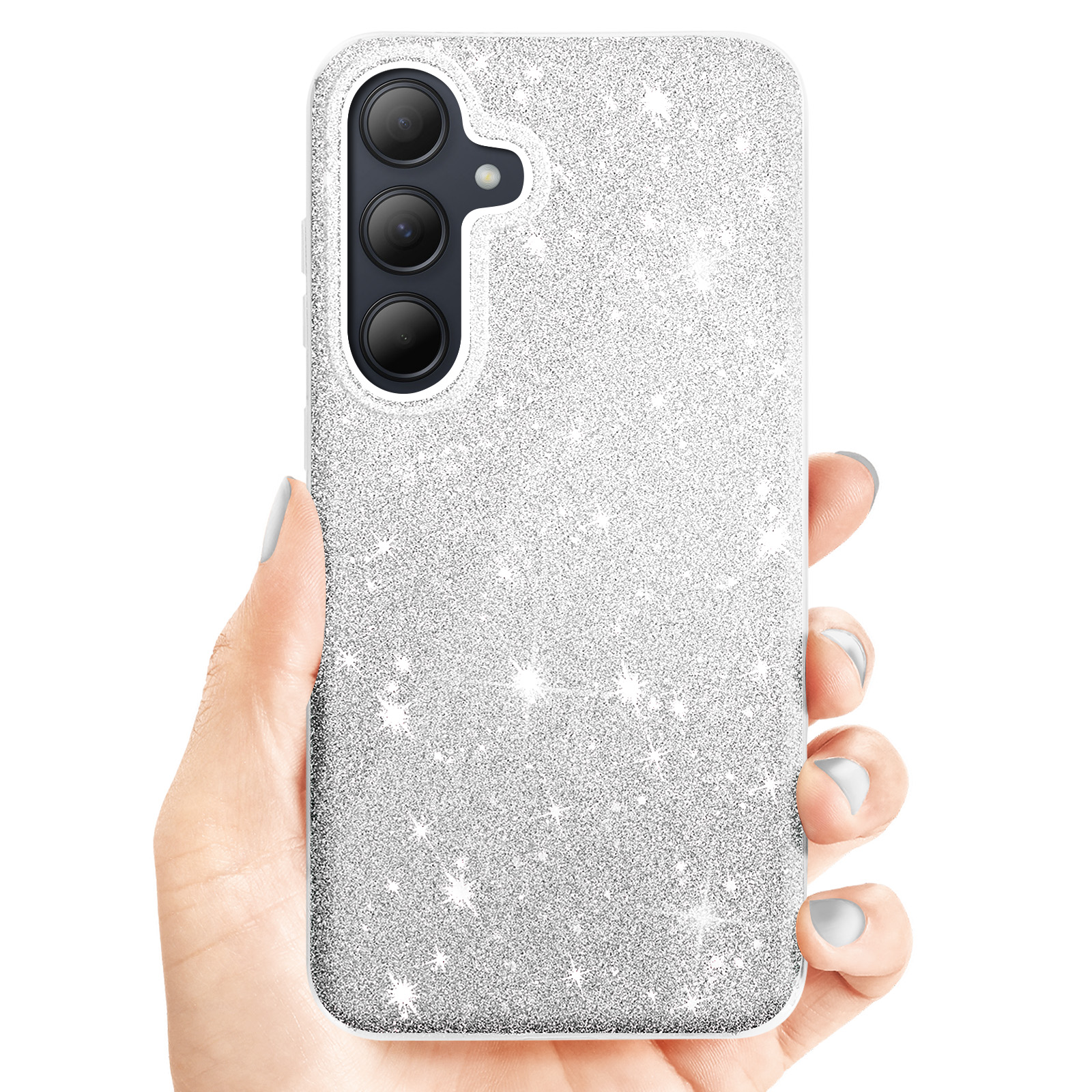 Una mano che tiene una custodia argentata con glitter e tre lenti della fotocamera.