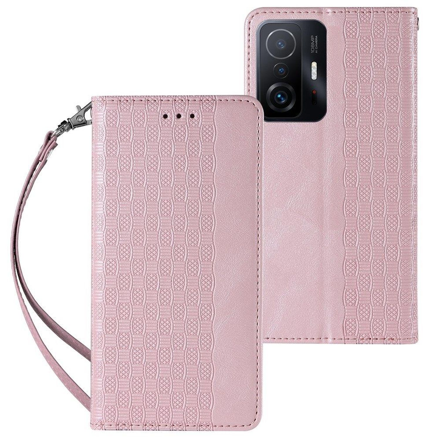 Una custodia per telefono rosa con un design a motivi, aperta per rivelare un telefono.