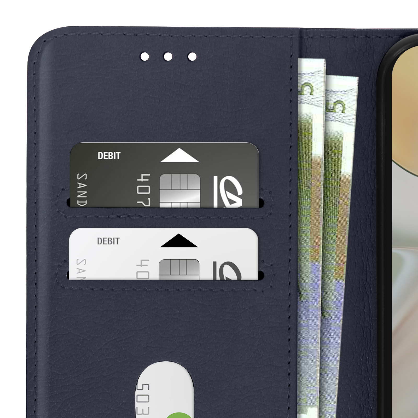 Interno custodia blu navy con carte e denaro visibili.