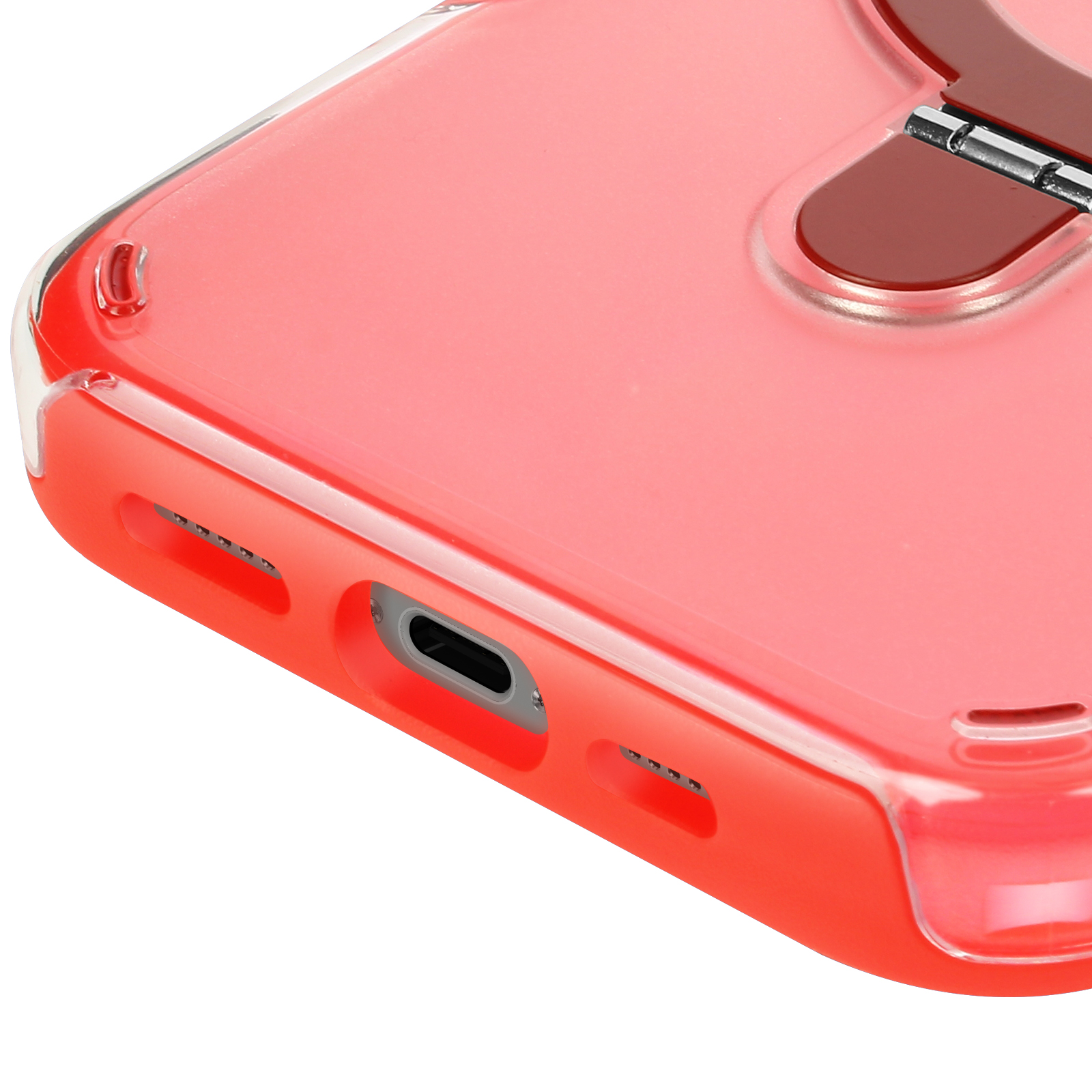 Primo piano di una custodia per telefono. La custodia è rossa e trasparente, con la porta di ricarica visibile.