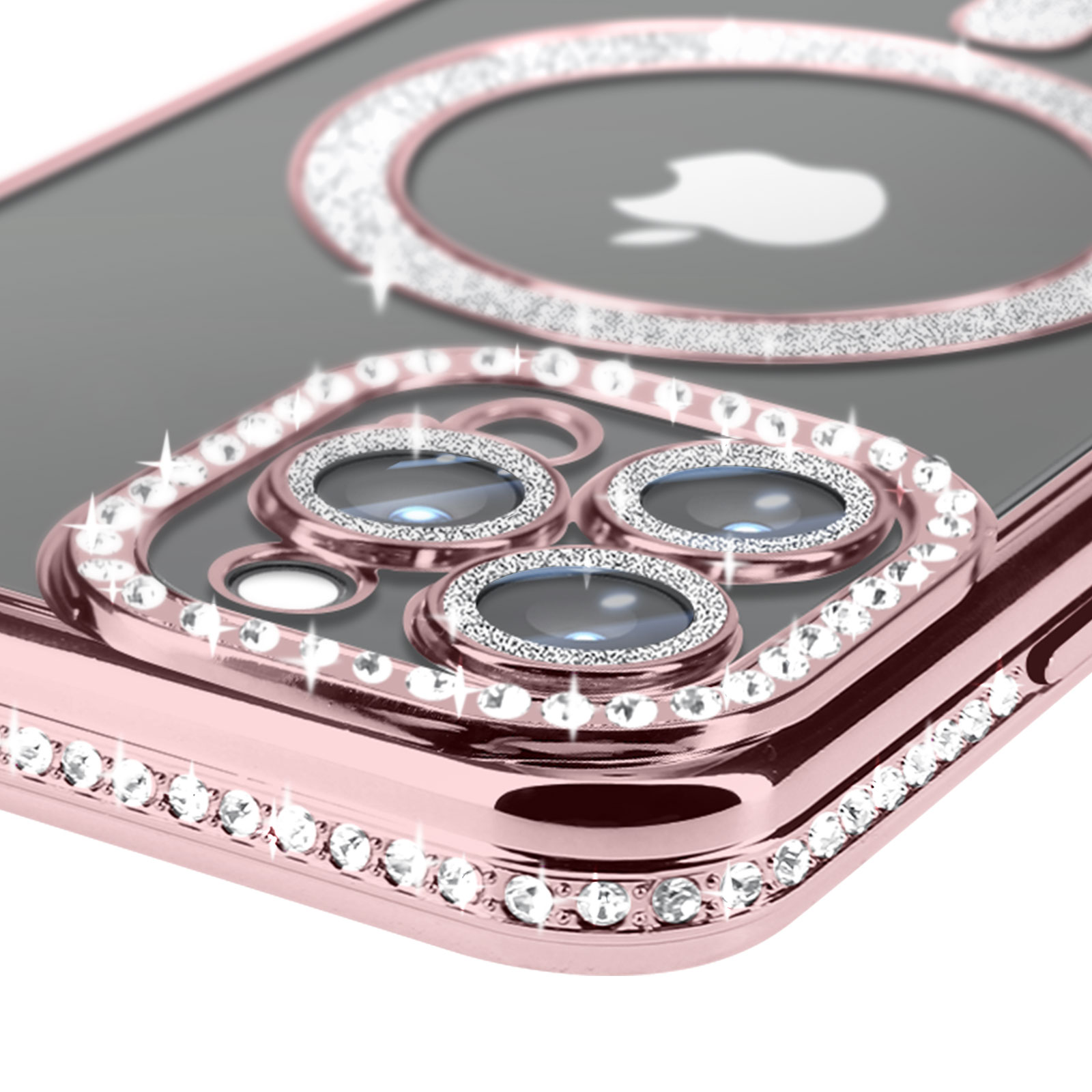 Primo piano di una custodia per telefono con cornice oro rosa, diamanti attorno alla fotocamera e al bordo.