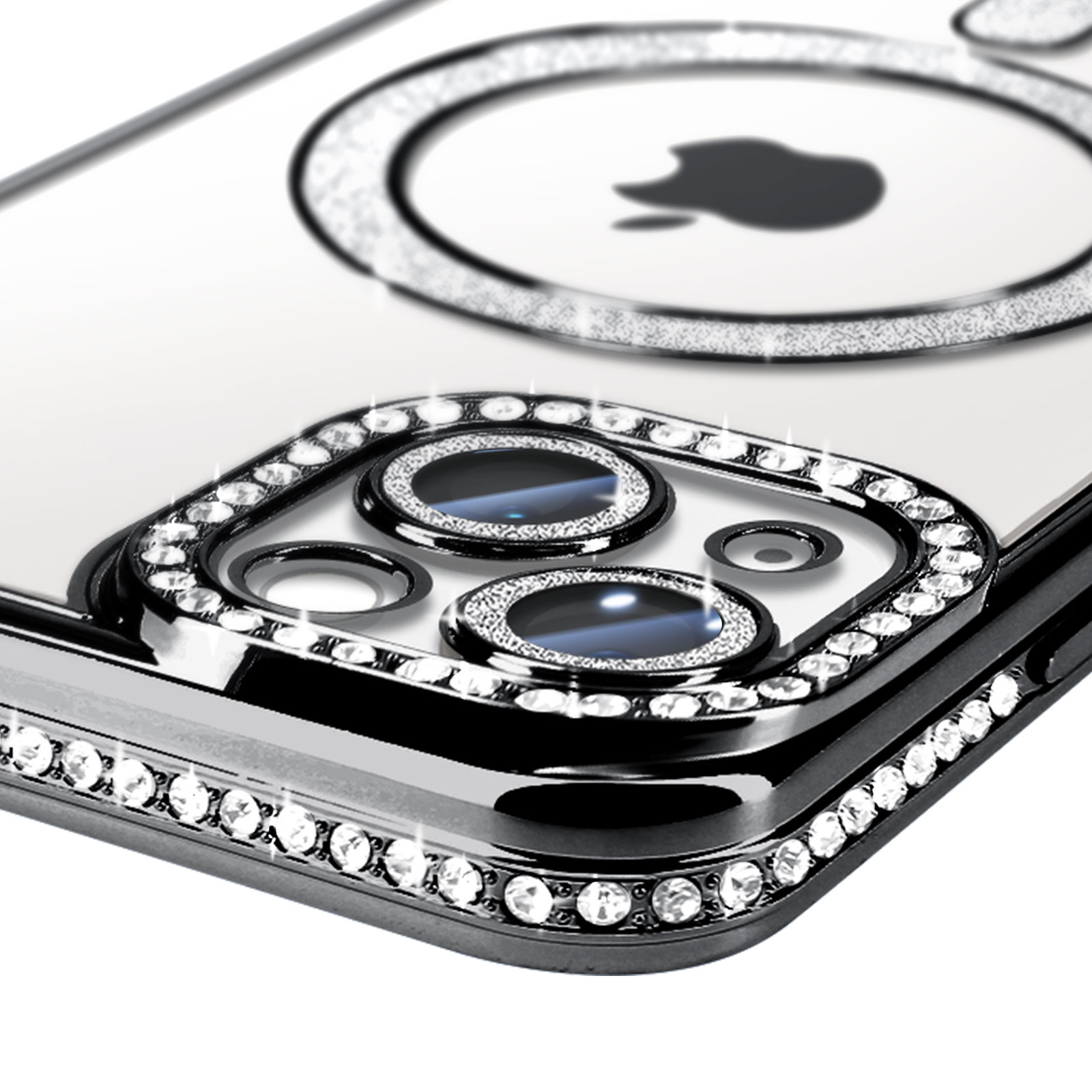 Primo piano dell'area della fotocamera del telefono. Strass attorno alle lenti e ai bordi.