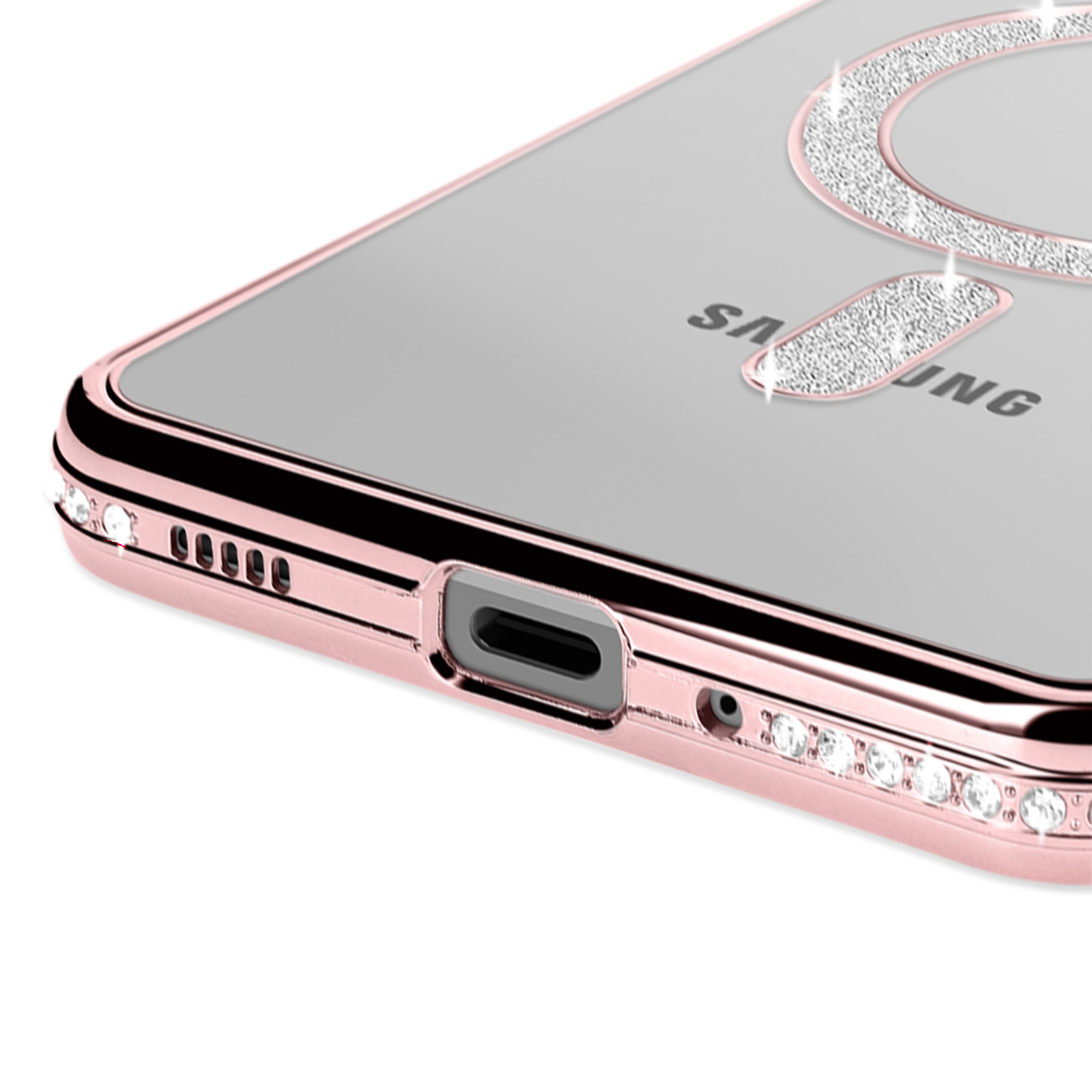 Gros plan sur une coque rose avec le logo Samsung et les détails du port.
