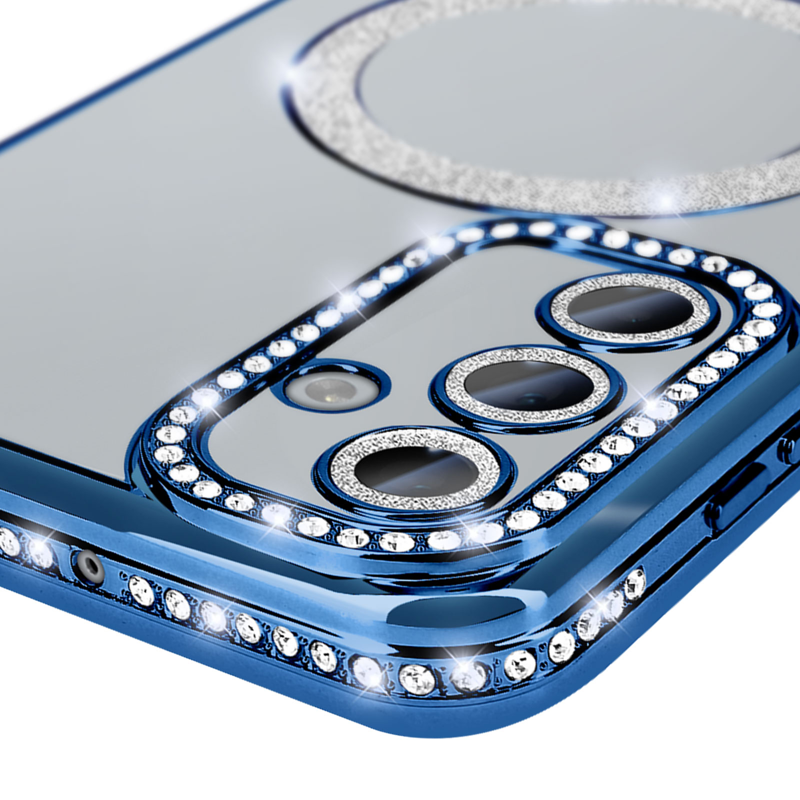 Custodia blu per telefono con strass attorno alla fotocamera. Sfondo bianco.