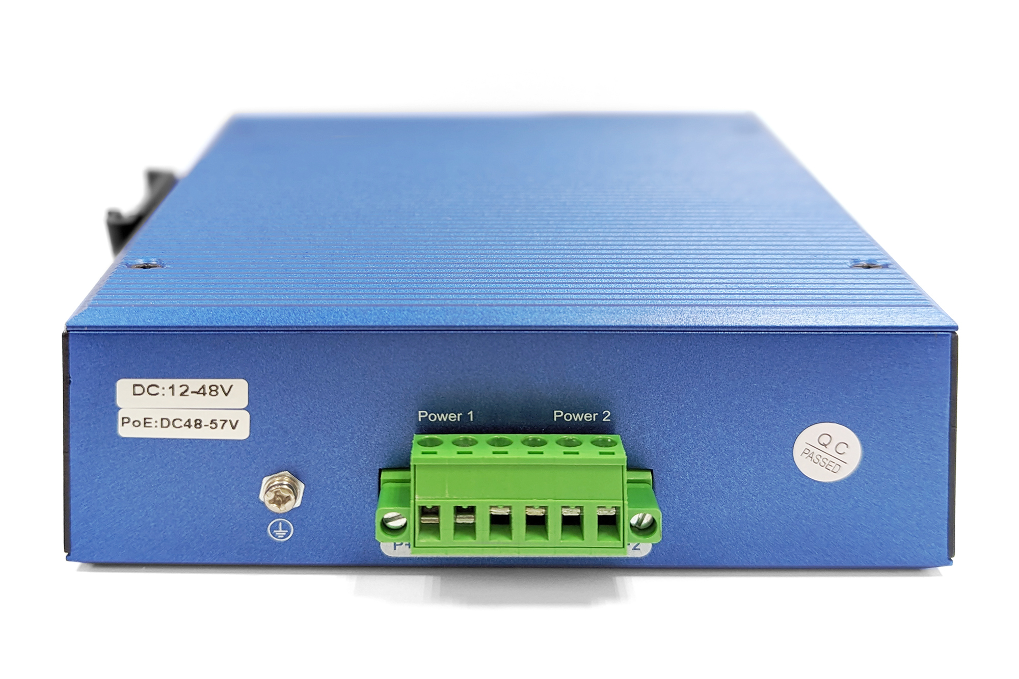 Dispositivo elettronico blu con porte ed etichette. Indica DC: 12-48V e PoE: DC48-57V.