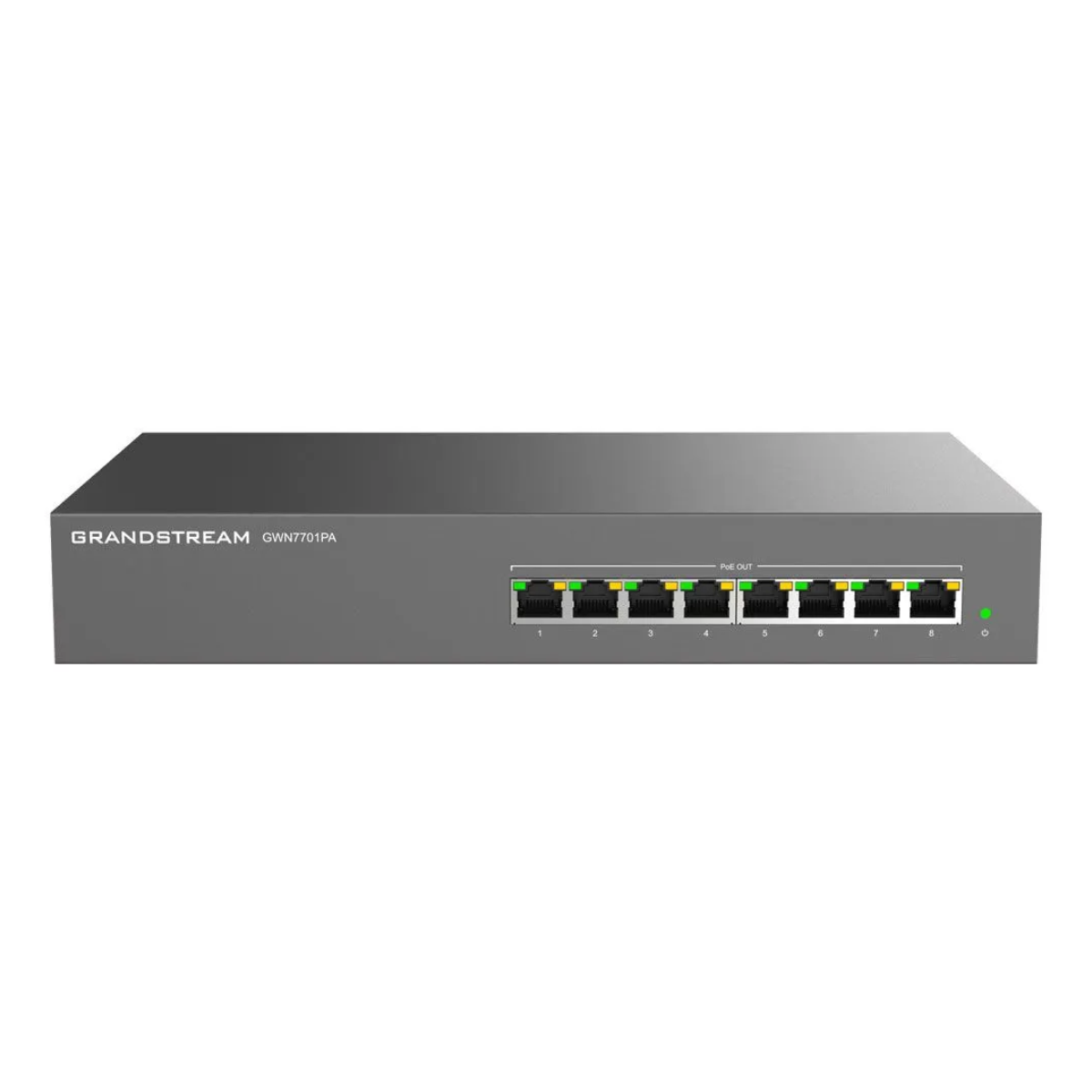 Switch di rete grigio con porte e l'etichetta GRANDSTREAM. Sfondo bianco.