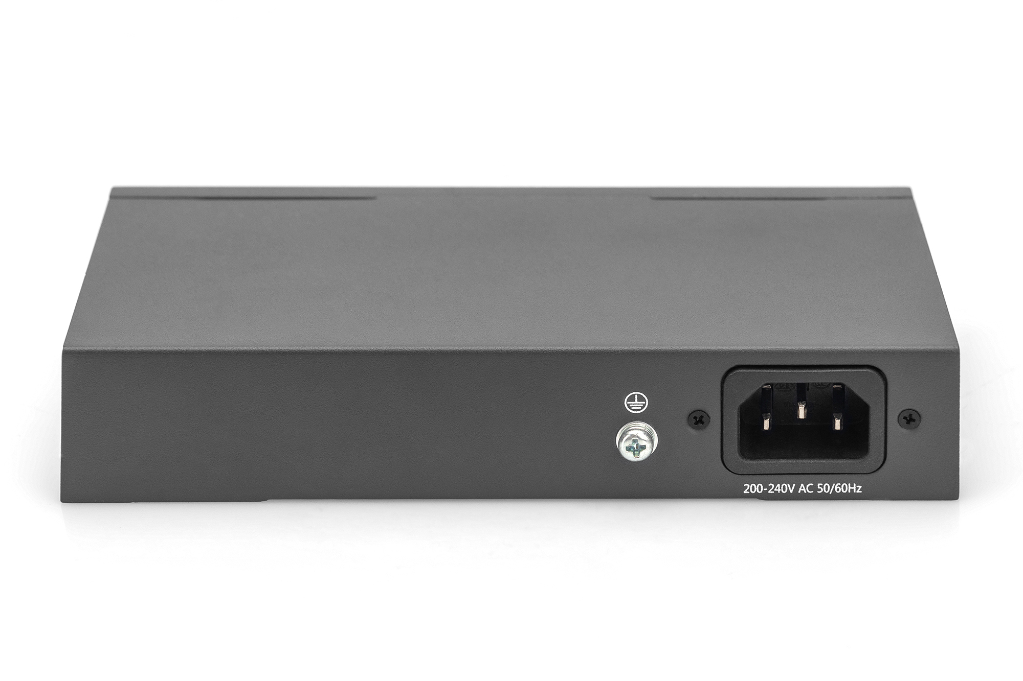 Retro di uno switch Ethernet nero con ingresso alimentazione e messa a terra.