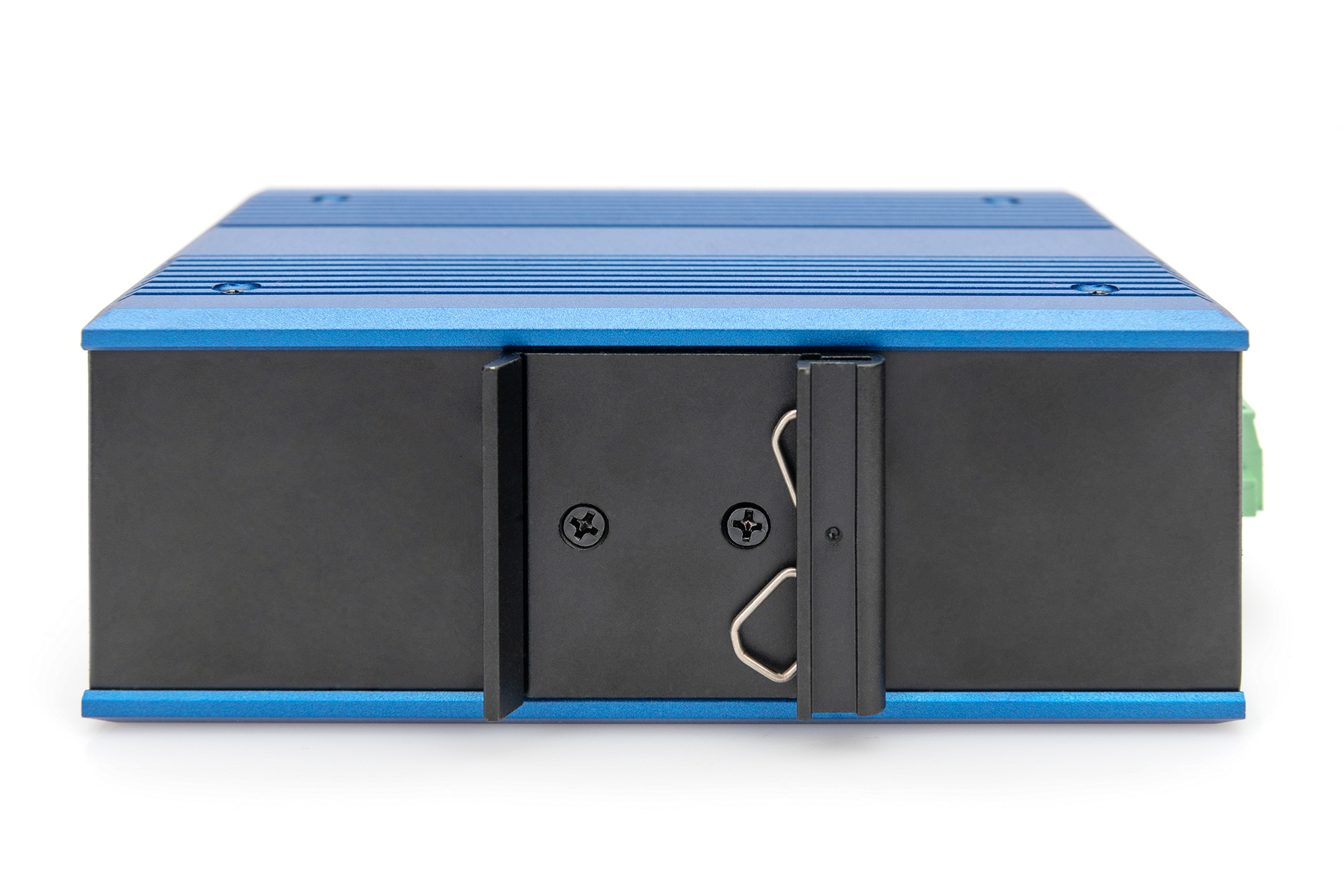 Vista laterale di uno switch Ethernet blu e nero con etichetta, su sfondo bianco.