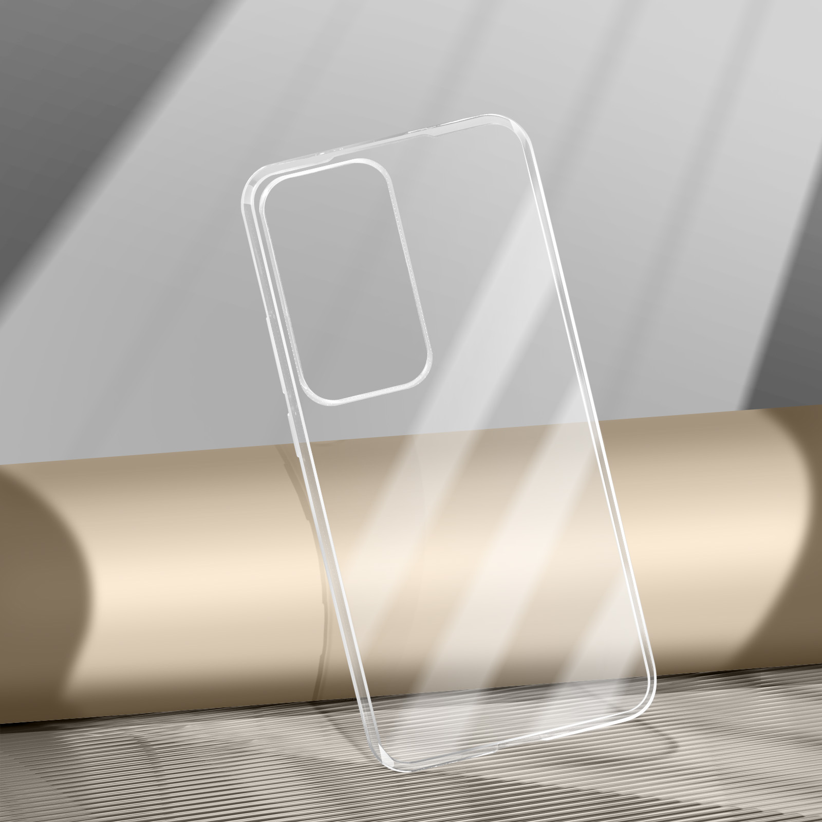 Custodia trasparente per telefono su sfondo beige. La custodia è angolata e illuminata da una fonte di luce.