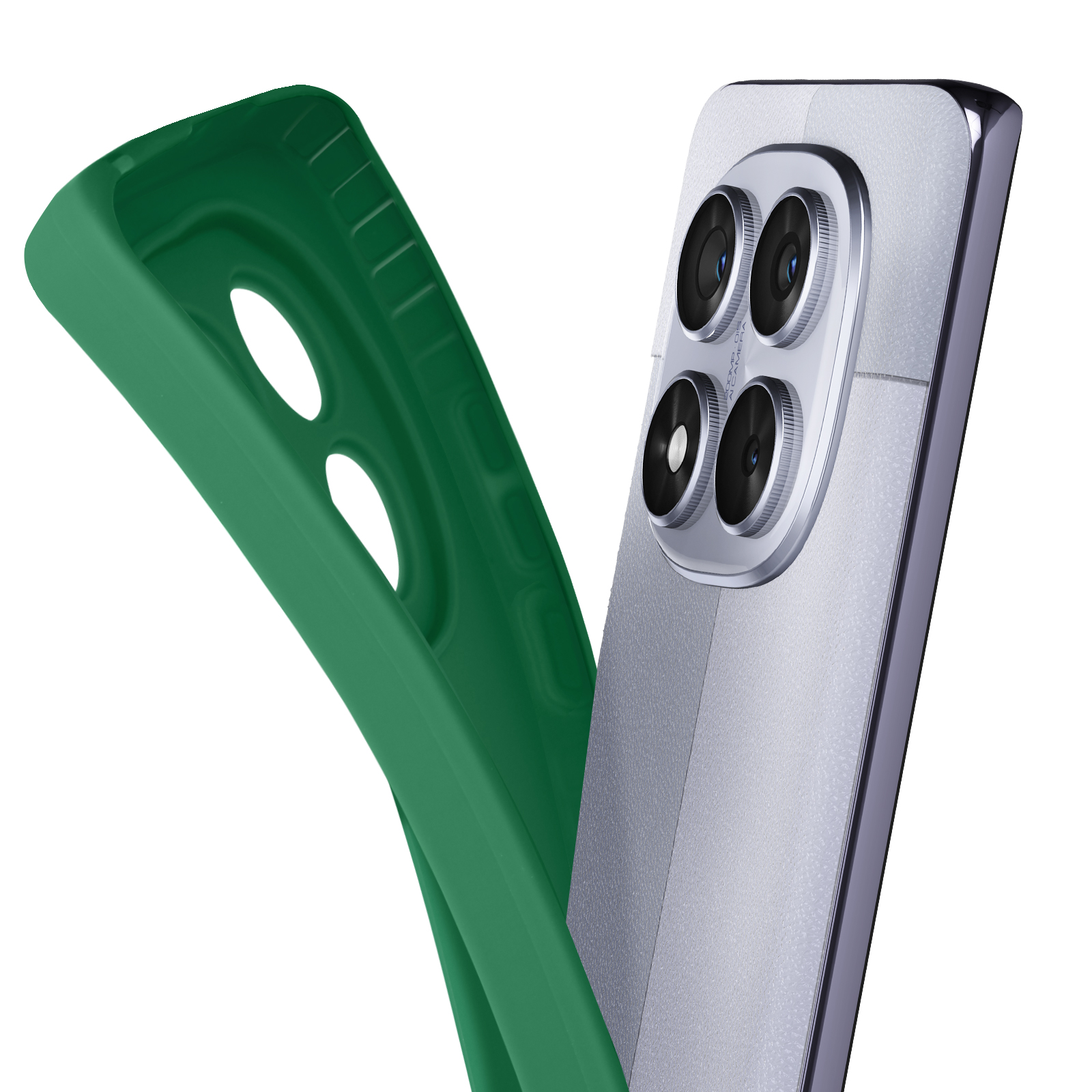 Custodia verde per telefono con telefono argento. Telefono con quattro fotocamere. Sfondo bianco.
