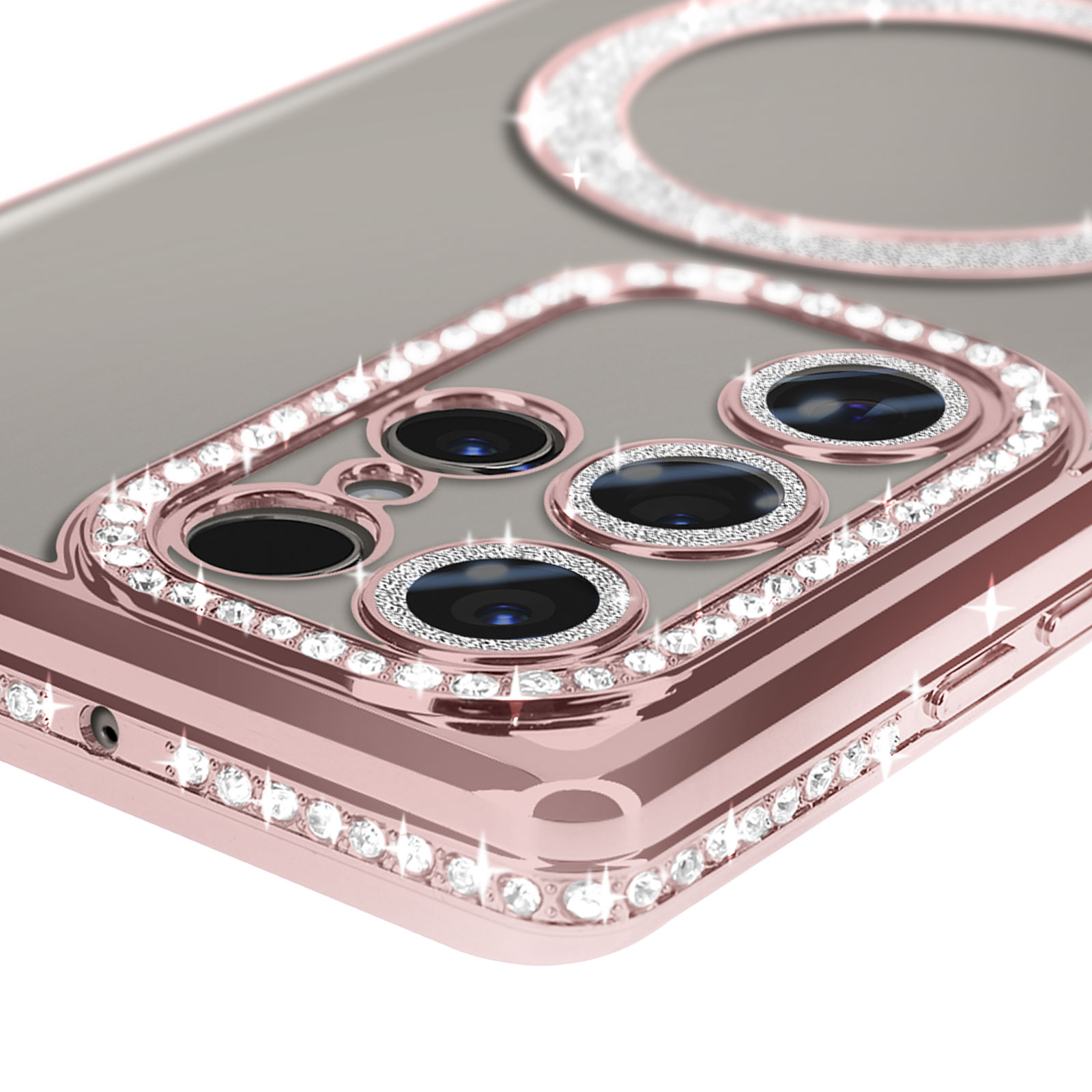 Primo piano di una custodia per telefono con diamanti e rosa attorno alla fotocamera.