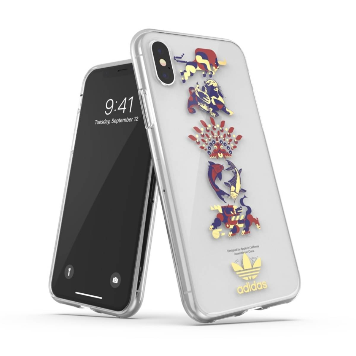 Funda transparente con diseño. Teléfono y pantalla negra. Fondo blanco.