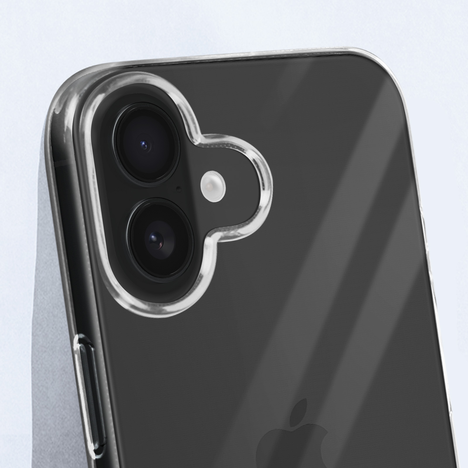 Primo piano di un telefono nero con una custodia trasparente. La fotocamera è visibile.