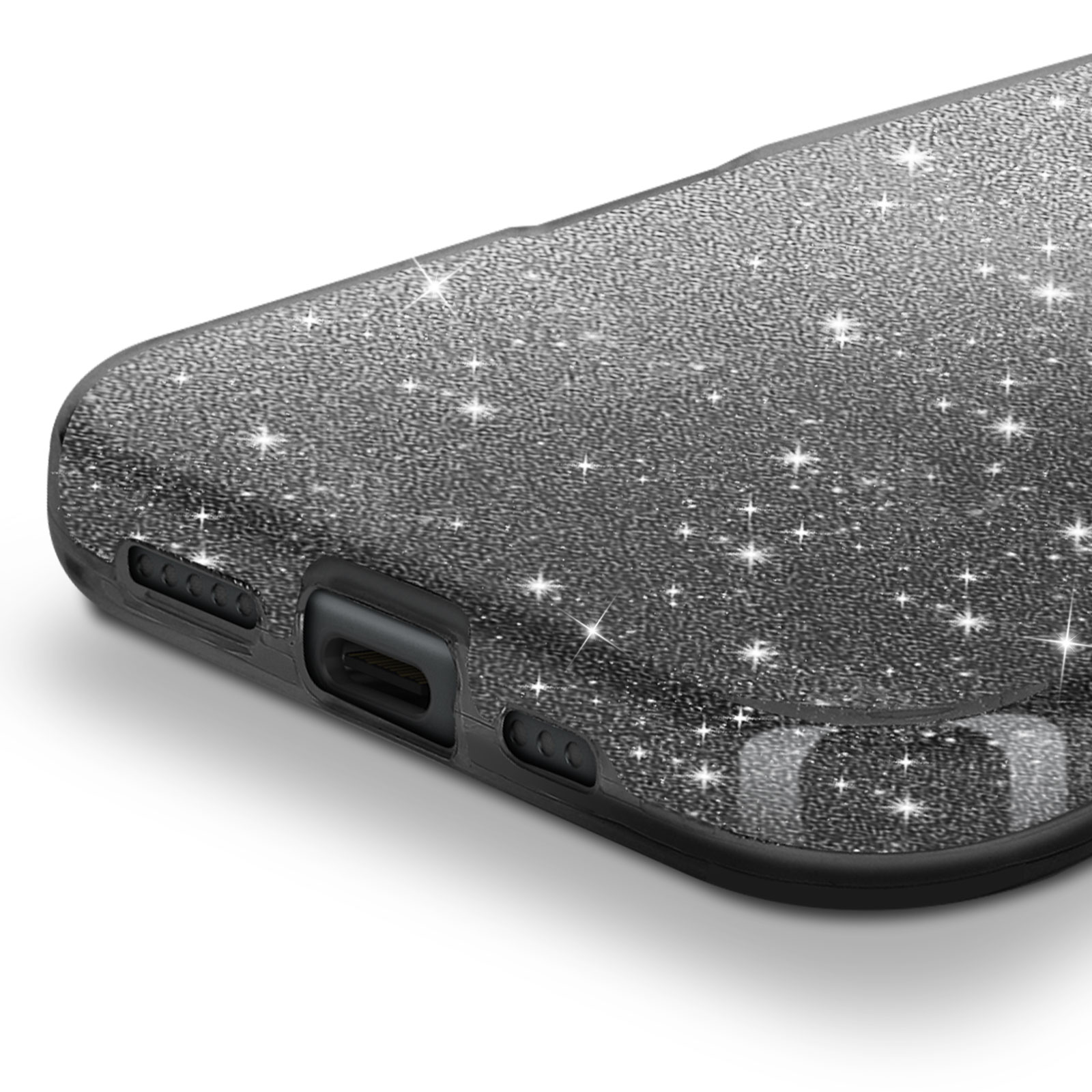 Primo piano di una custodia per telefono nera con glitter. Ha ritagli per fotocamera e pulsanti. Lo sfondo è bianco.