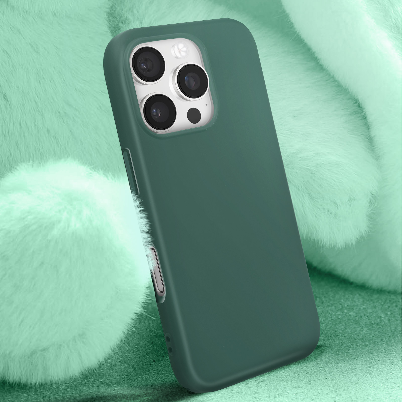 Custodia verde con telefono, su sfondo verde e soffice.