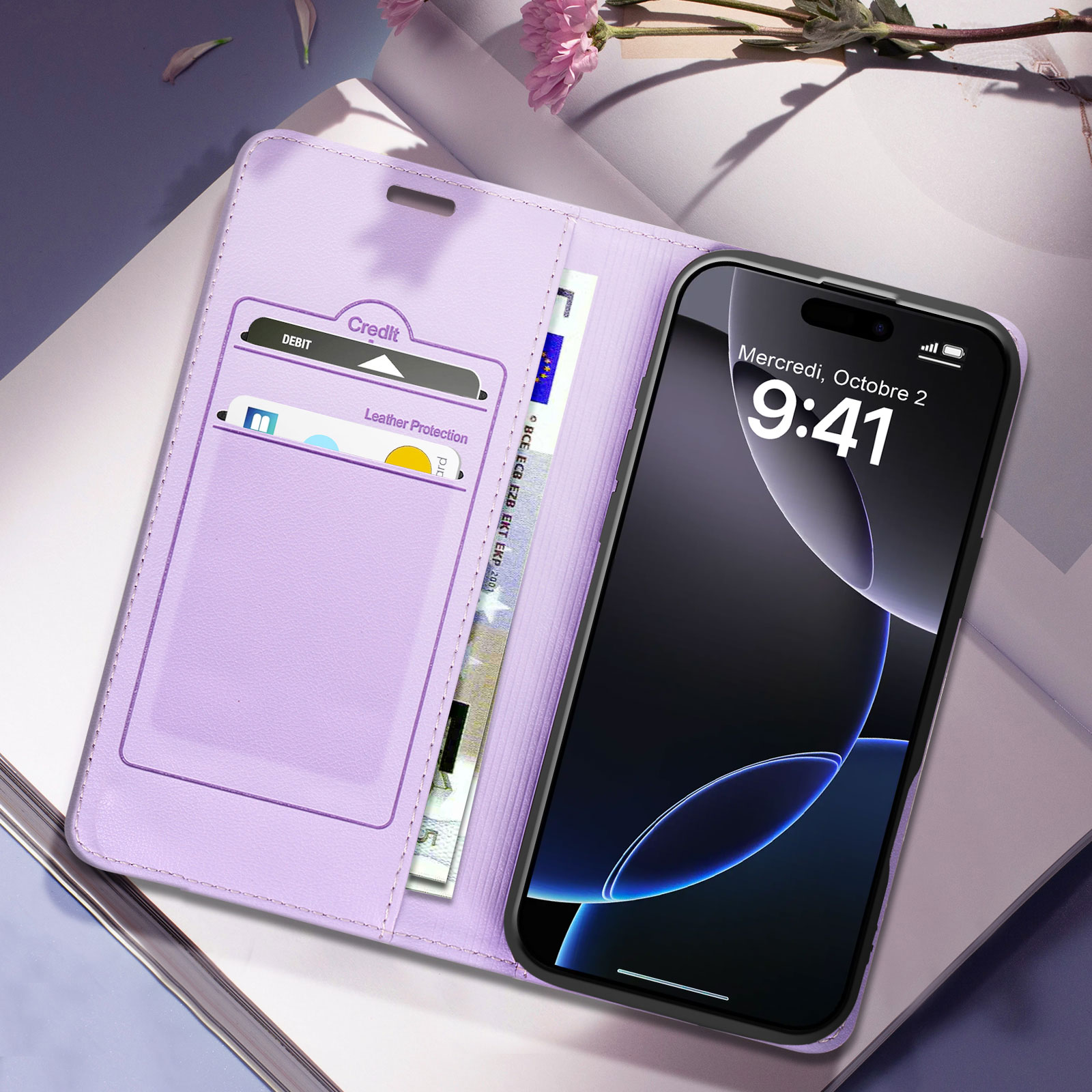 Custodia viola aperta che mostra fessure per carte di credito e telefono che mostra ora e data.