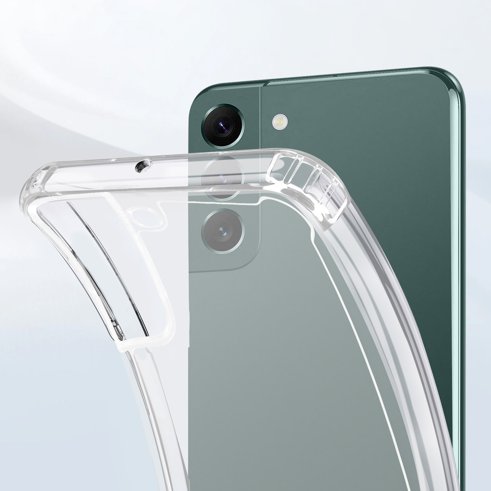 Una custodia trasparente su un telefono verde. La custodia è vicina al telefono.