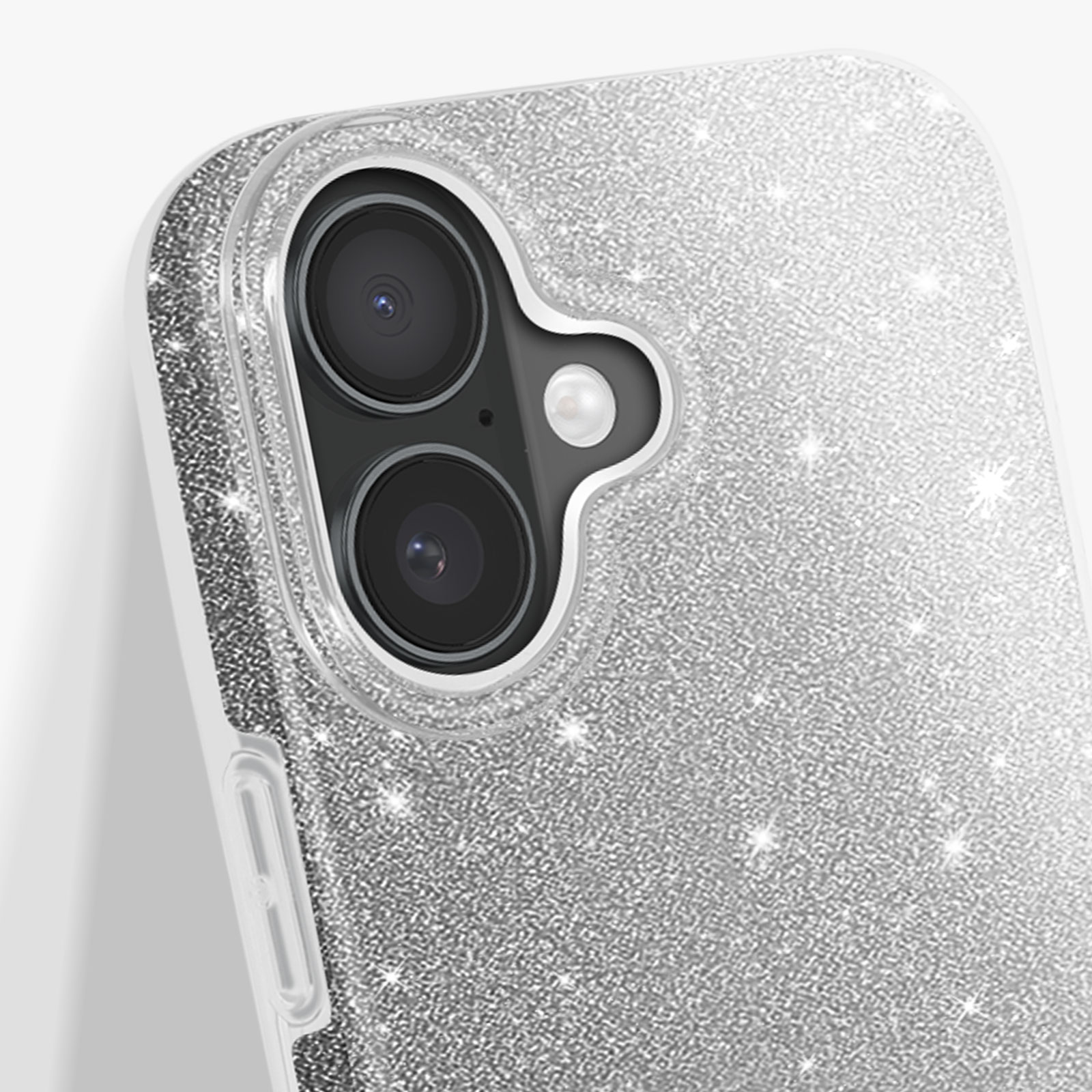 Primo piano di una custodia per telefono con finitura glitter argento. Ha due lenti.
