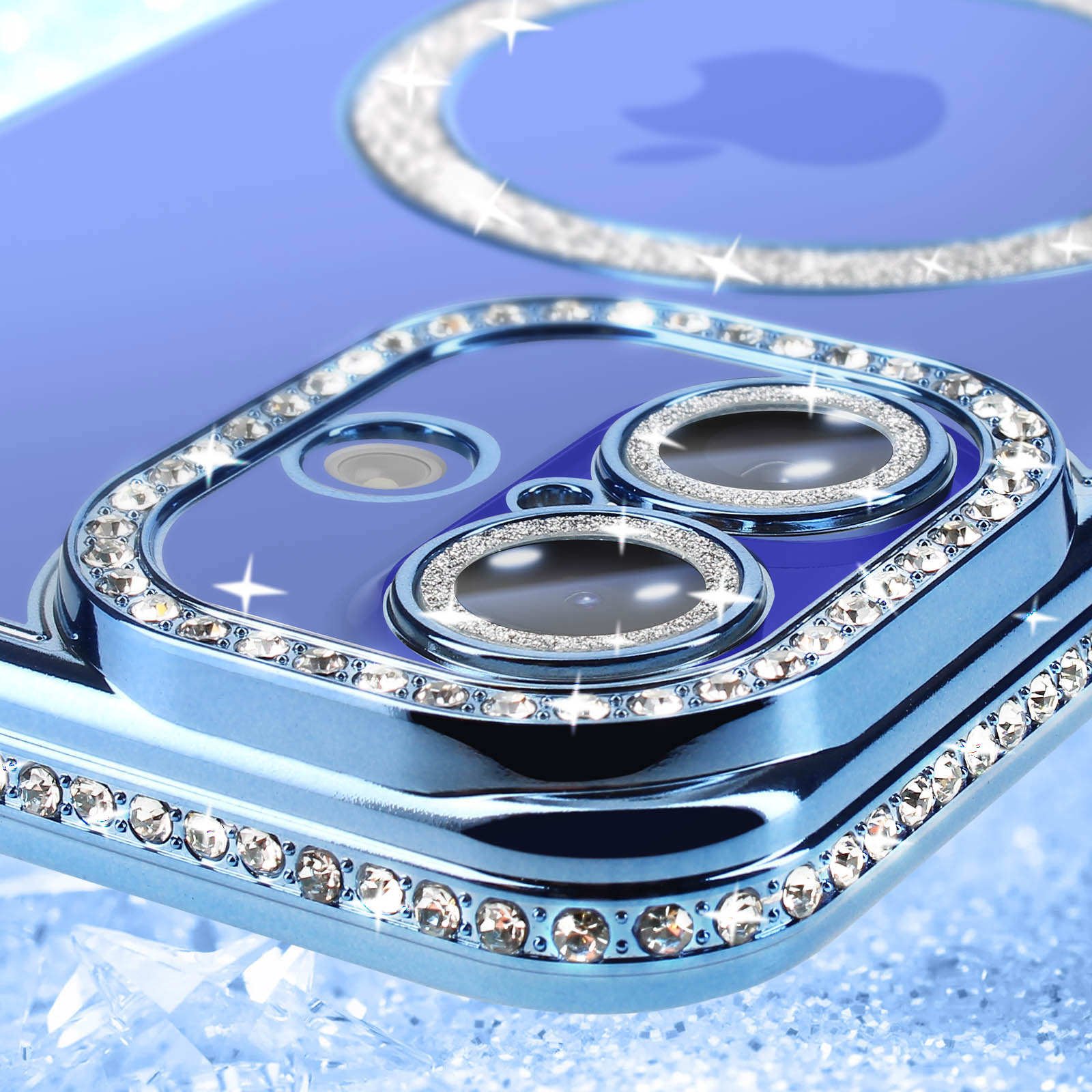 Close-up van een blauwe telefoonhoes met strass-steentjes, met de camera-omgeving.
