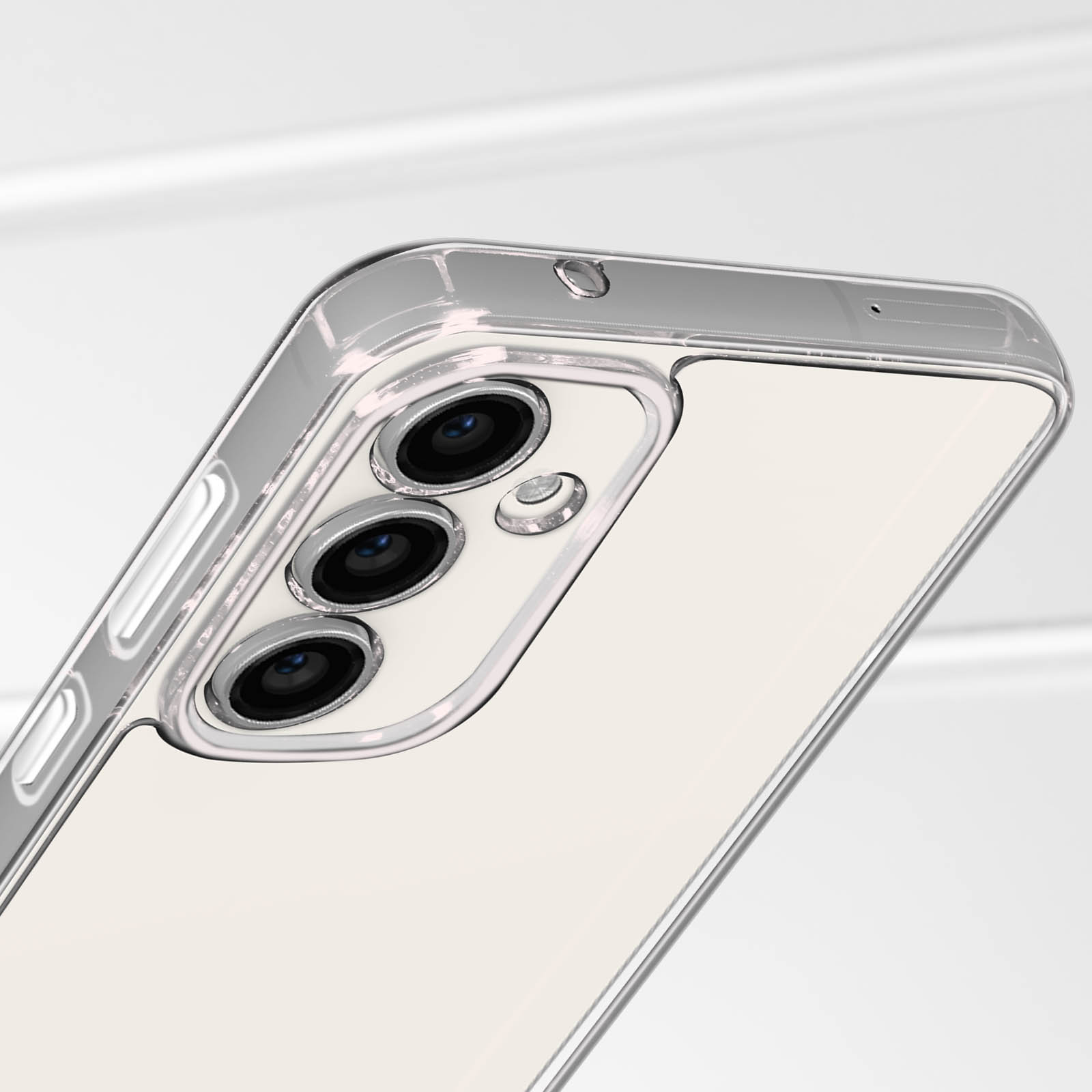 Primo piano della custodia del telefono su un telefono che mostra le lenti della fotocamera.