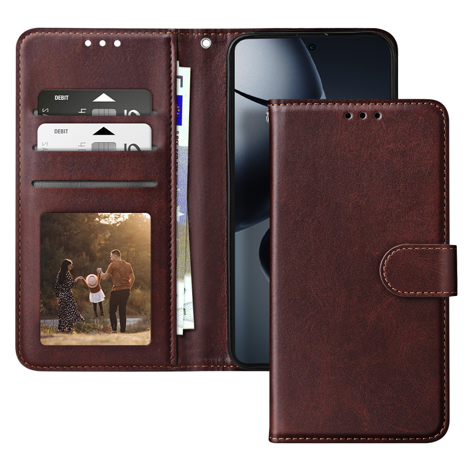 Una custodia per telefono in pelle marrone aperta, con un telefono, carte e una foto di famiglia visibili.