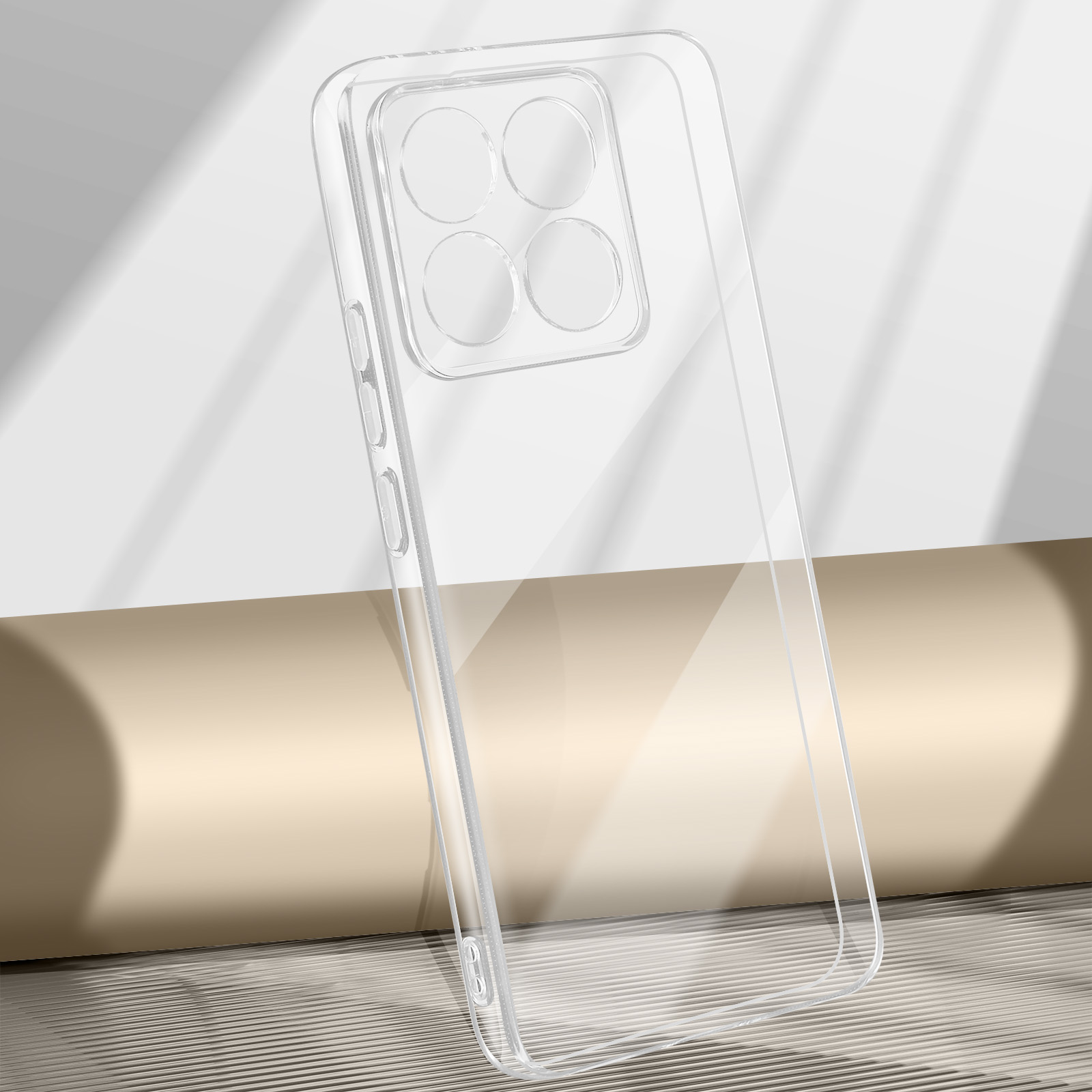 Una custodia trasparente per telefono è appoggiata a una parete beige. Sono visibili quattro ritagli circolari per la fotocamera.