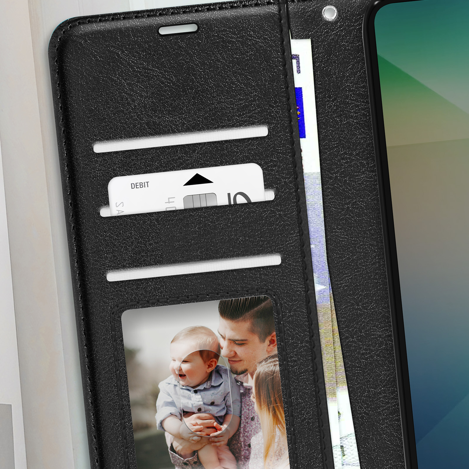 Geöffnete schwarze Leder-Geldbörsen-Handyhülle mit Karten, Geld und einem Familienfoto.