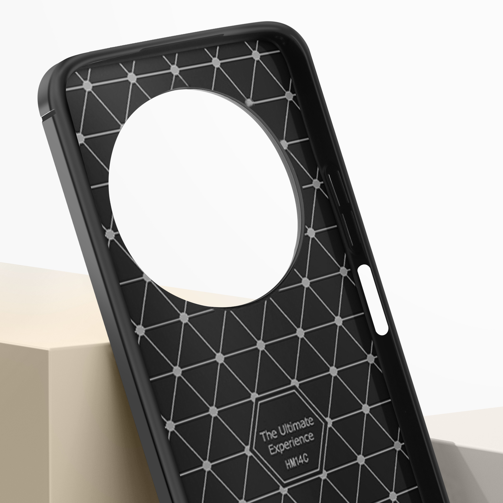 Interno di custodia nera con design a motivi e foro circolare per la fotocamera.