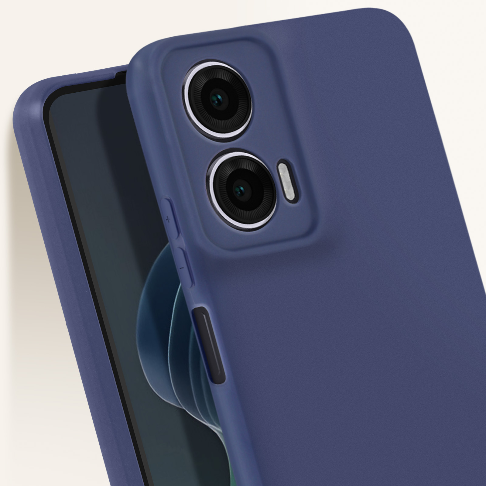 Eine blaue Handyhülle mit mehreren Kameras. Das Telefon liegt auf weißem Untergrund.