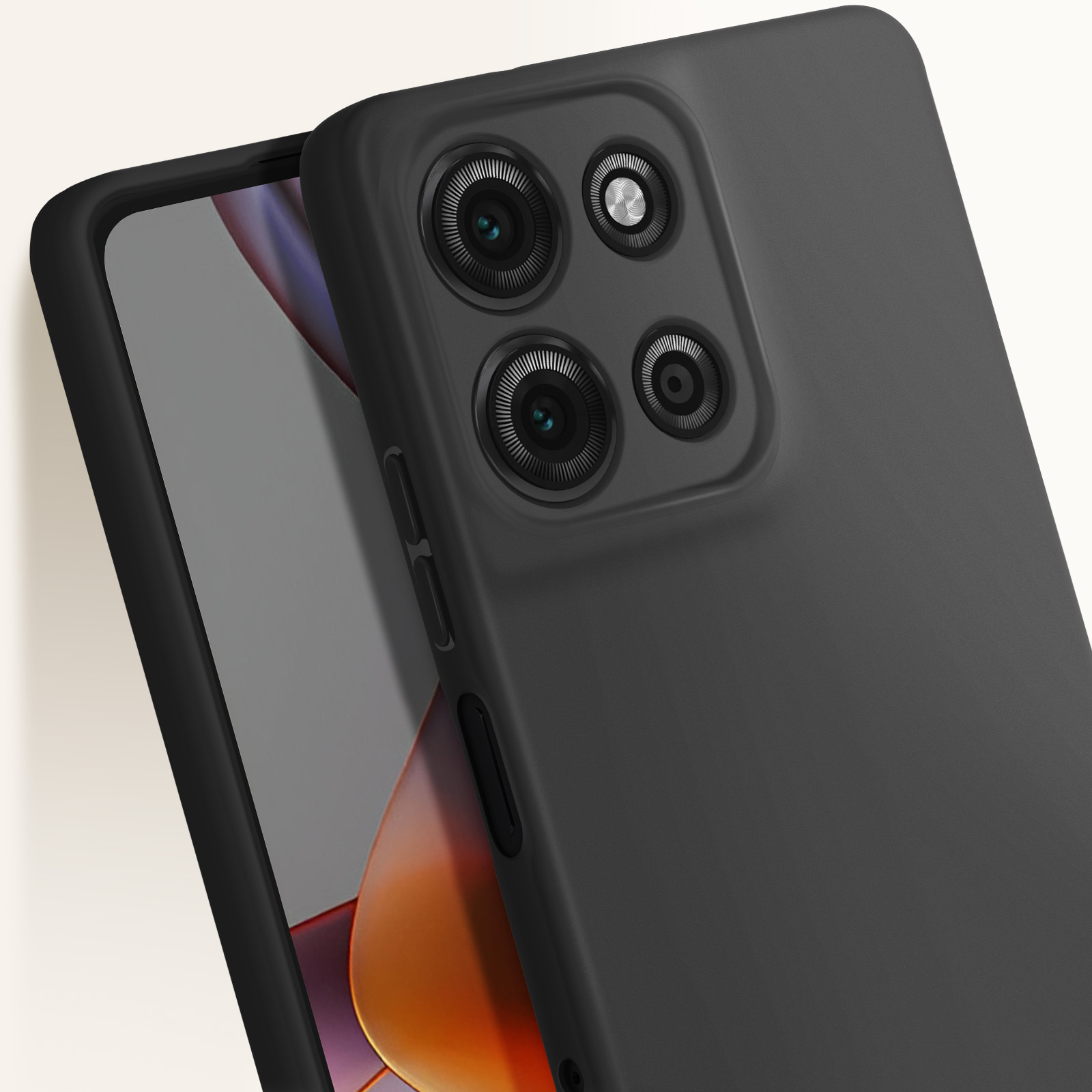 Eine schwarze Handyhülle mit mehreren Kameras. Das Telefon liegt auf weißem Untergrund.