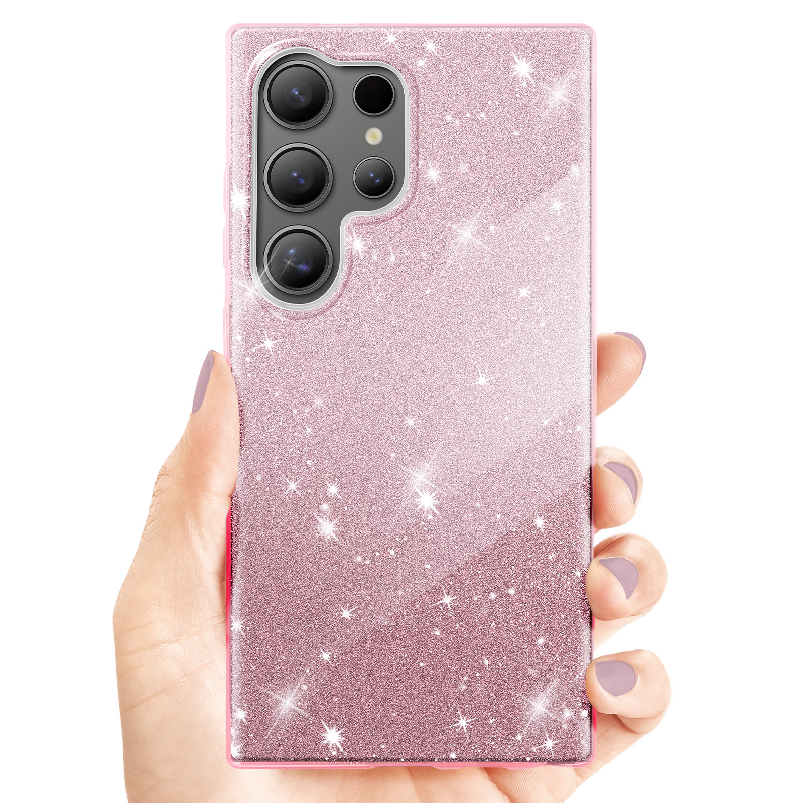 Mano che tiene una custodia per telefono rosa glitterata. La custodia ha più lenti della fotocamera.